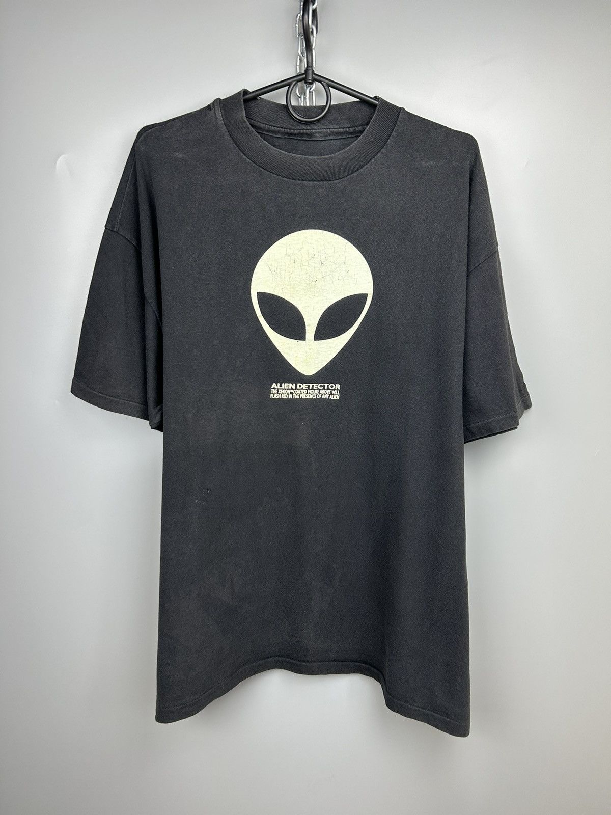 Vintage 90s Fashion Victic Alienware Detector Faded Tee