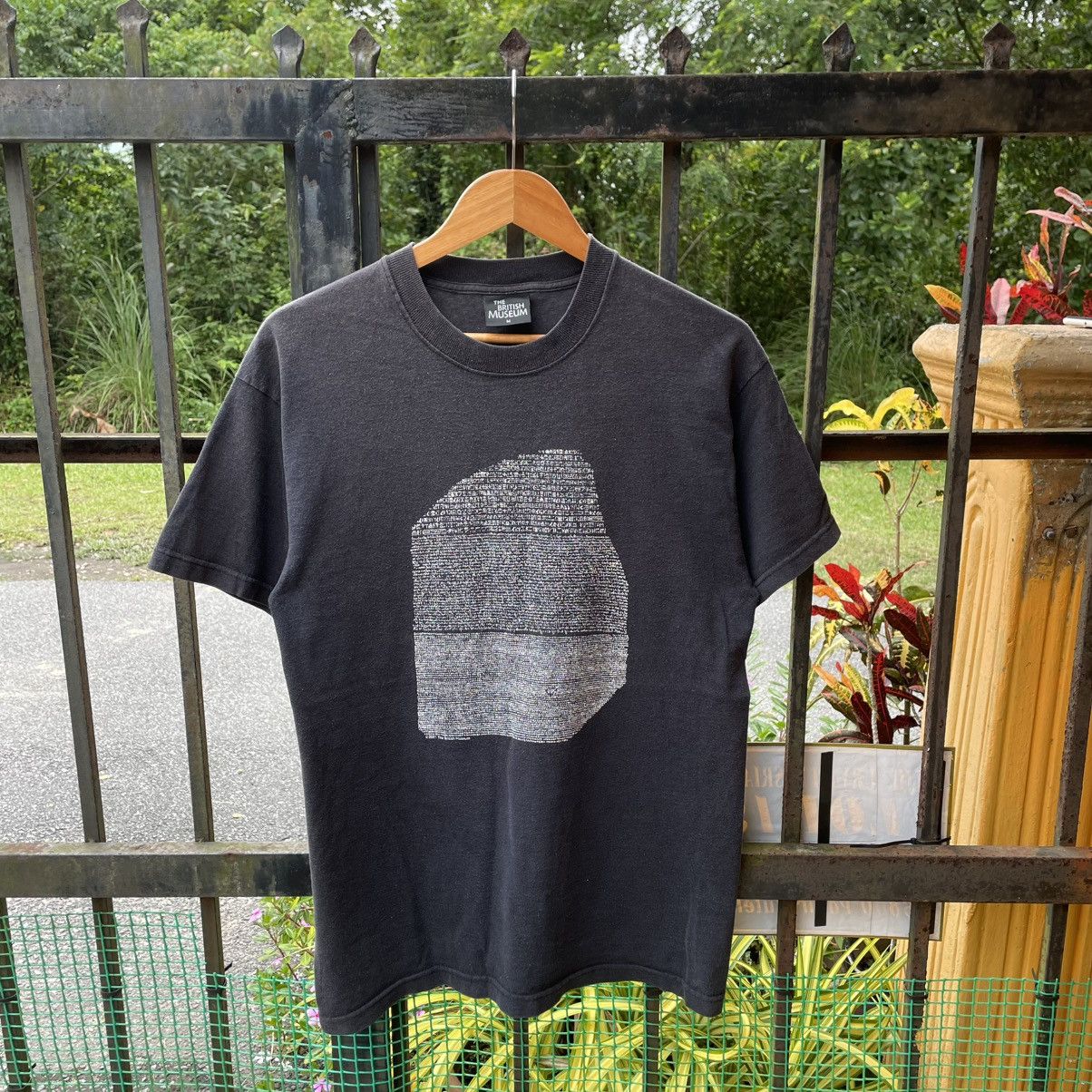 Art Comes First Vintage 00s The Bristish Museum Modern Art Tee Hoodie, Sweatshirt | FlexRushtees.com