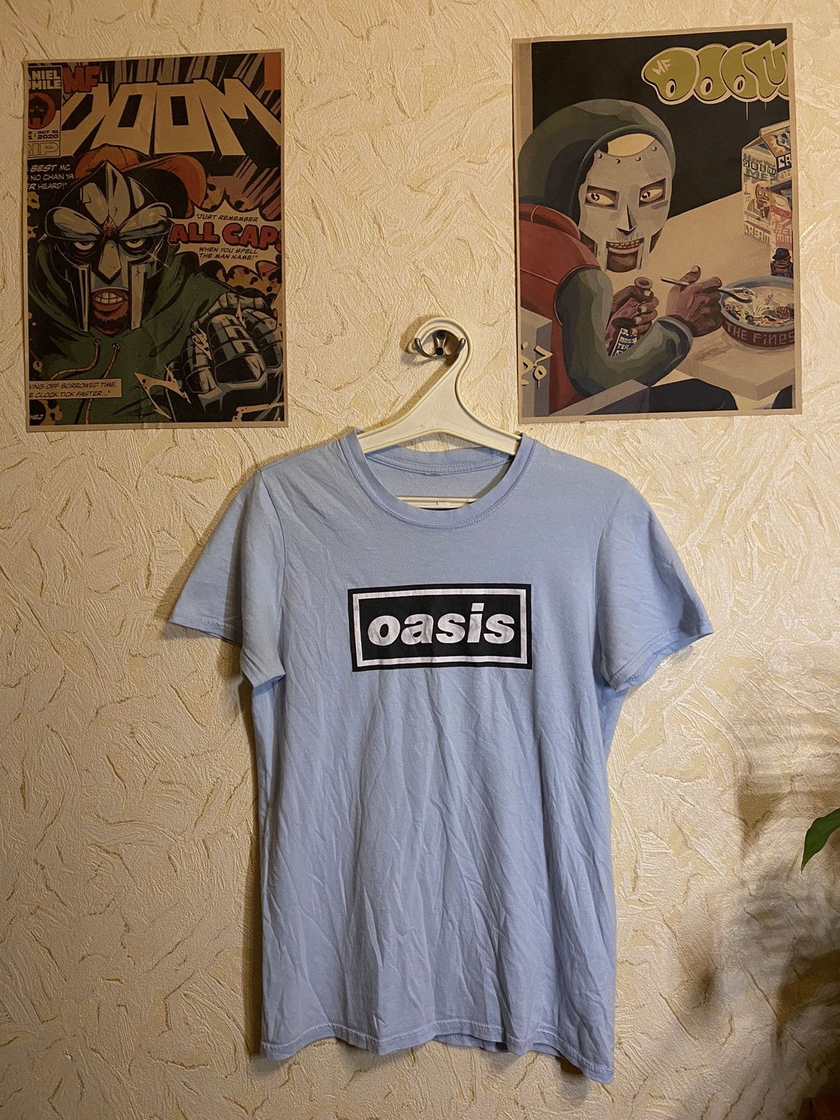 Vintage 00s Oasis Definitely Maybe Rock T Shirt Hoodie, Sweatshirt | FlexRushtees.com