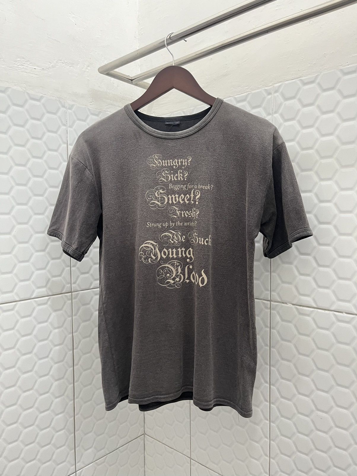 Band Tees Vintage Radiohead Sundfaded Thrashed Tee Hoodie, Sweatshirt | FlexRushtees.com