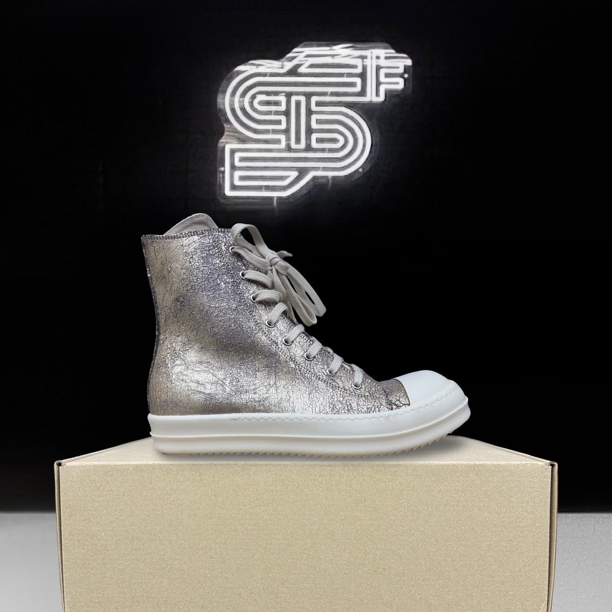 Owens Drkshdw Rick Owens Hightop Megacrust Ramones Gold Milk T-Shirts, Hoodie, Sweatshirt | AU16VibeMintTees.com