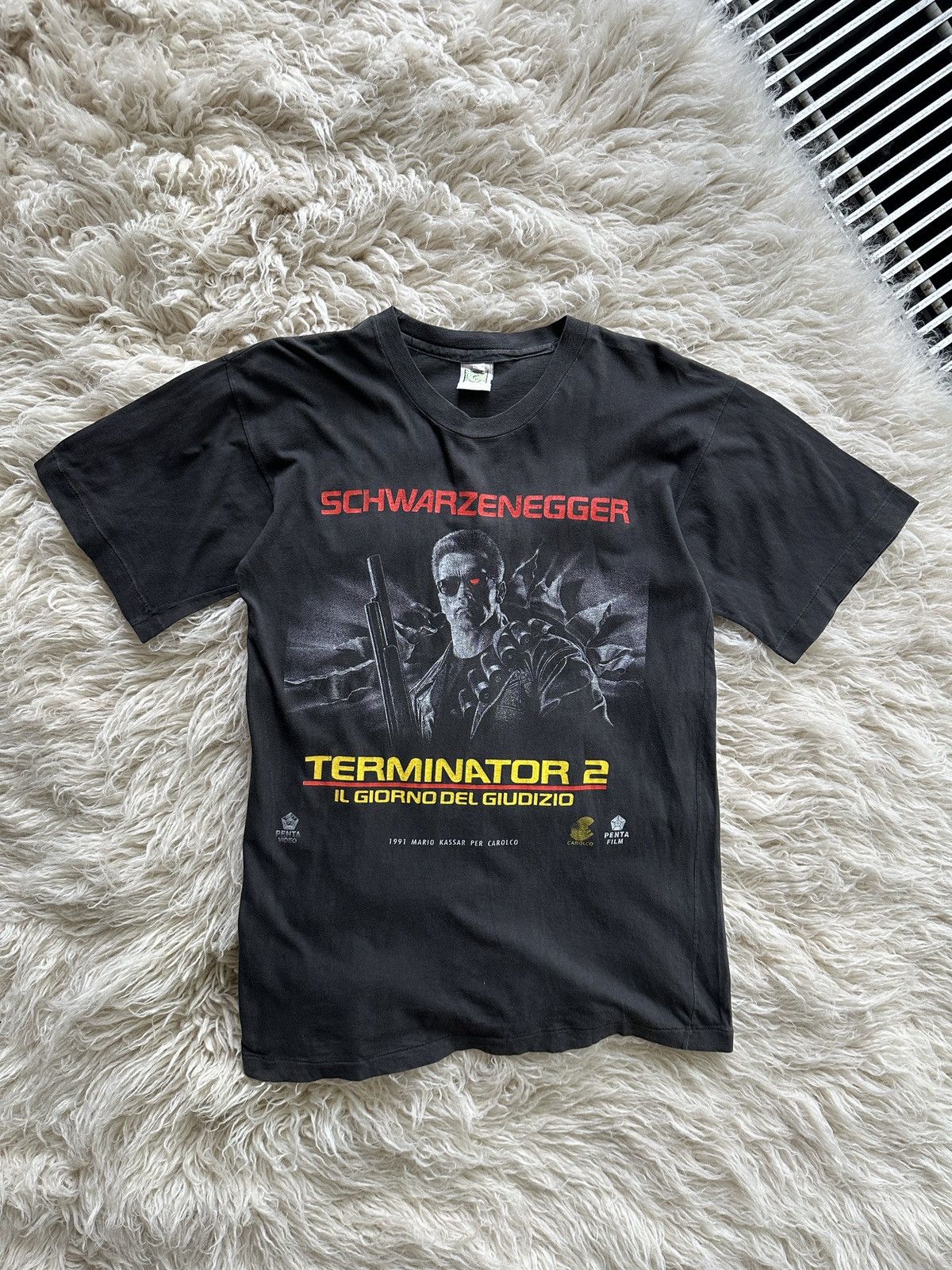 Vintage Ultra Rare Terminator 2 Arnold Schwarzenegger T Shirt L Hoodie, Sweatshirt | FlexRushtees.com