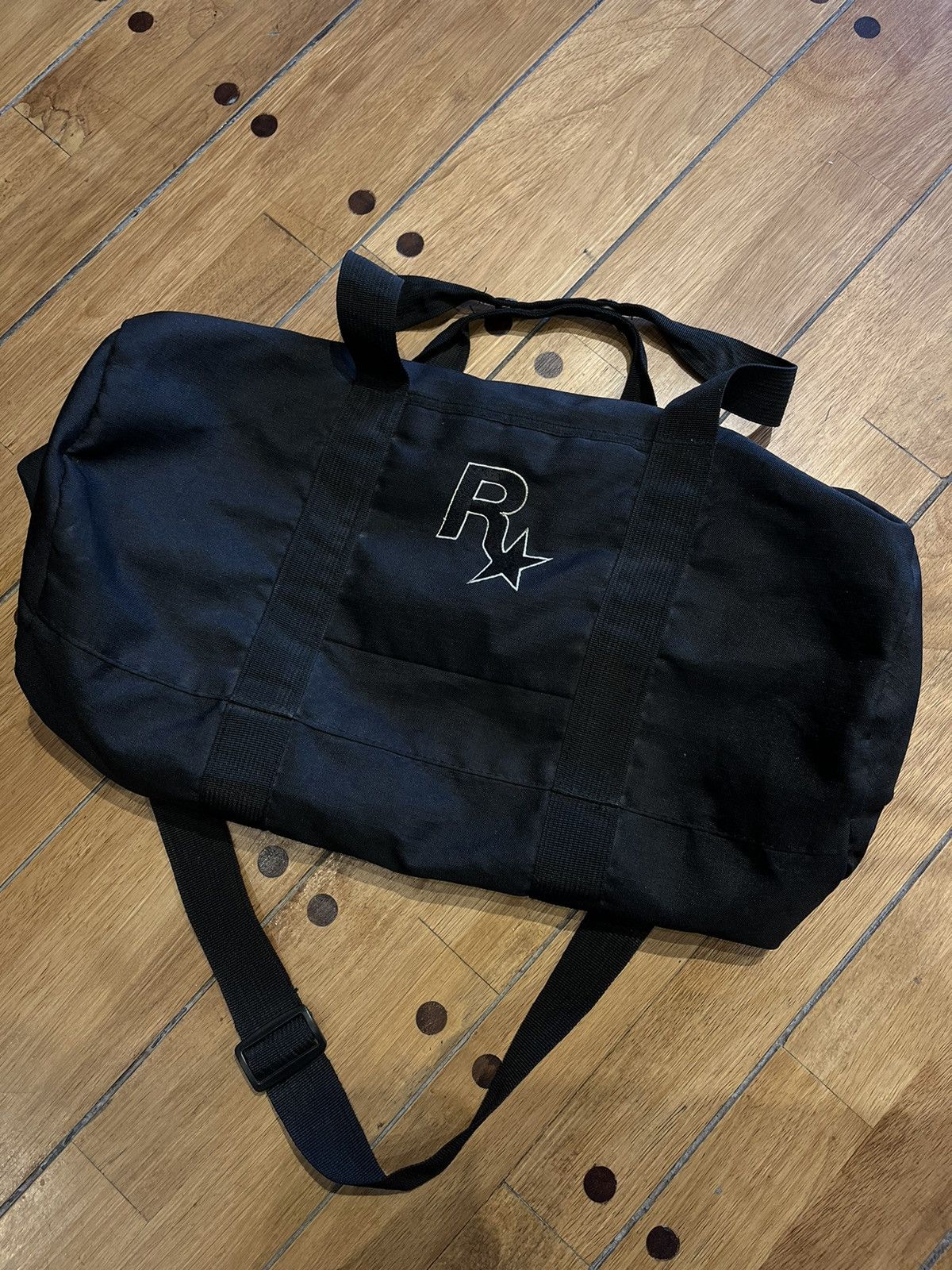 Games Rockstar Games Grand Theft Auto Iv Handled Duffel Bag