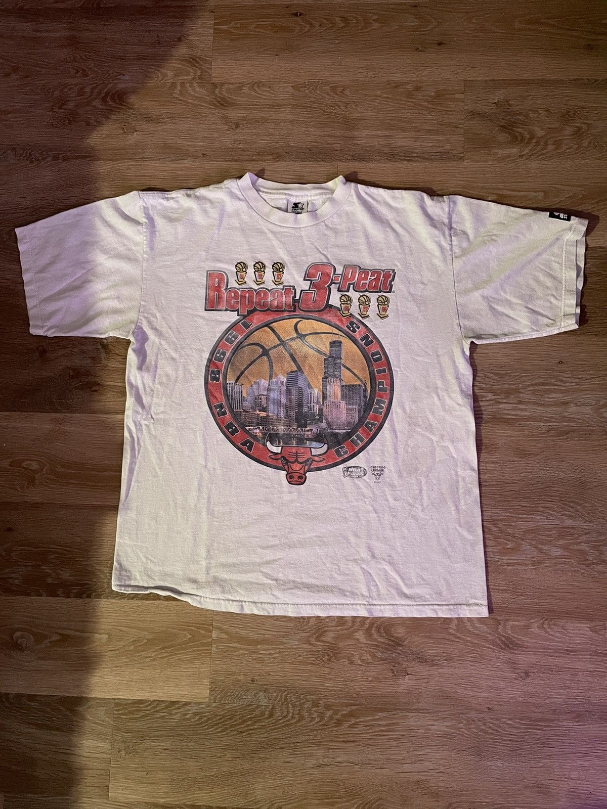 Starter X Vintage Vintage 1997 Chicago Bulls 3 Peat Finals Tee