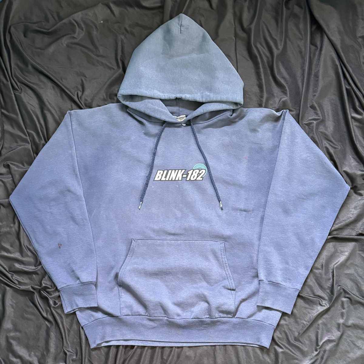 Vintage Hoodie Blink 182 Hanes Tag T-Shirts, Sweatshirt | FlexRushtees.com