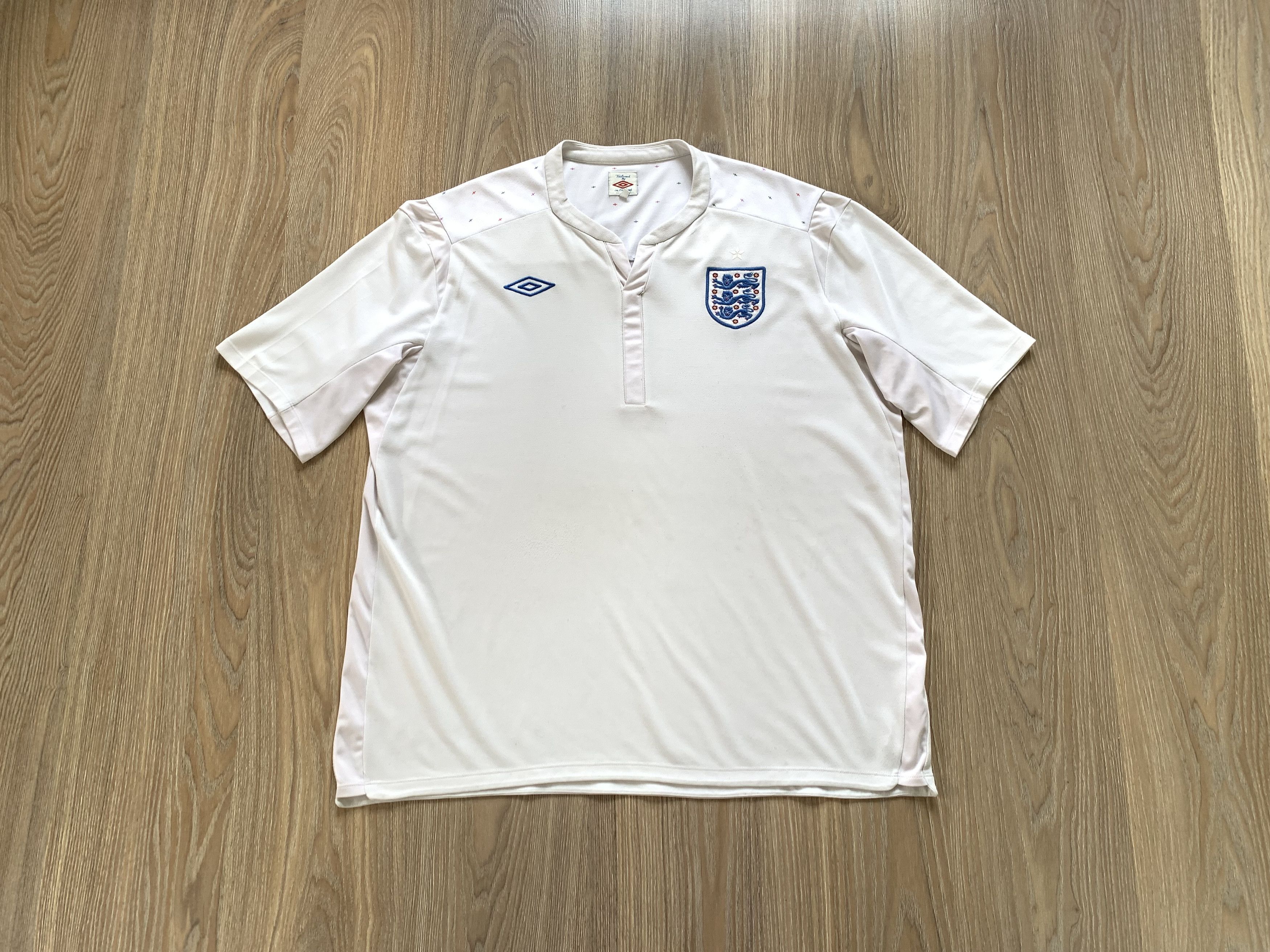 Umbro England White Training Soccer T Shirt Jersey Hoodie, Sweatshirt | FlexRushtees.com