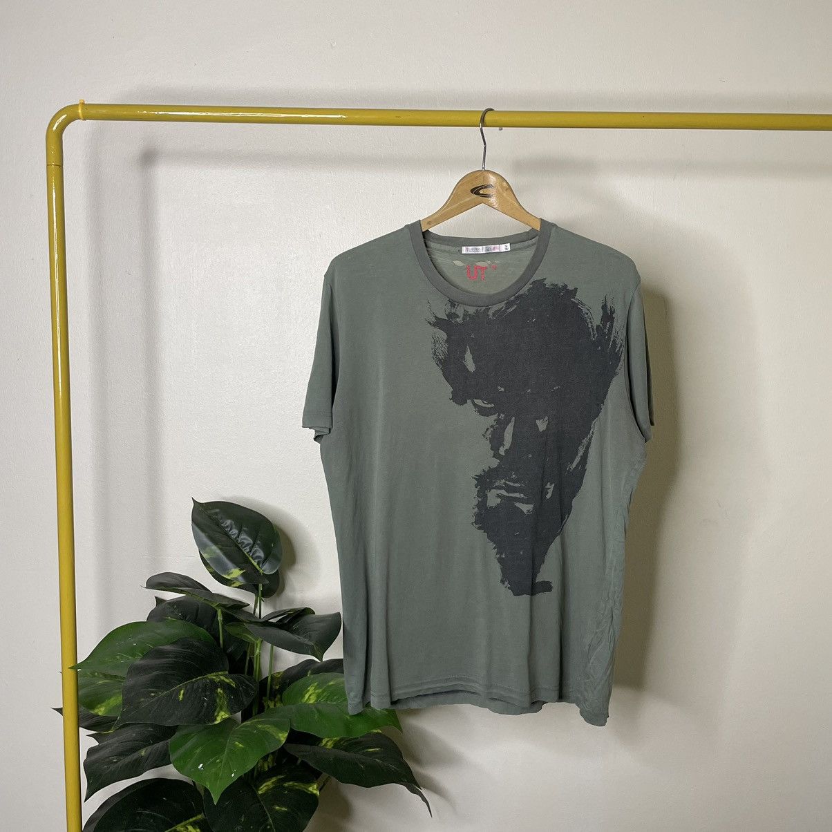 Vintage Ut Uniqlo 10th Anniversary Takehiko Inoue Manga Artist Tee Hoodie, Sweatshirt | FlexRushtees.com