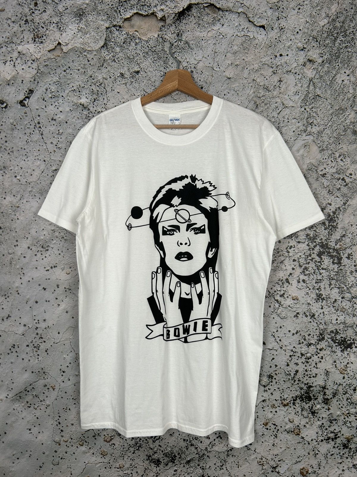 Vintage David Bowie Rock Band Tee Graphic Avant Garde Hoodie, Sweatshirt | FlexRushtees.com