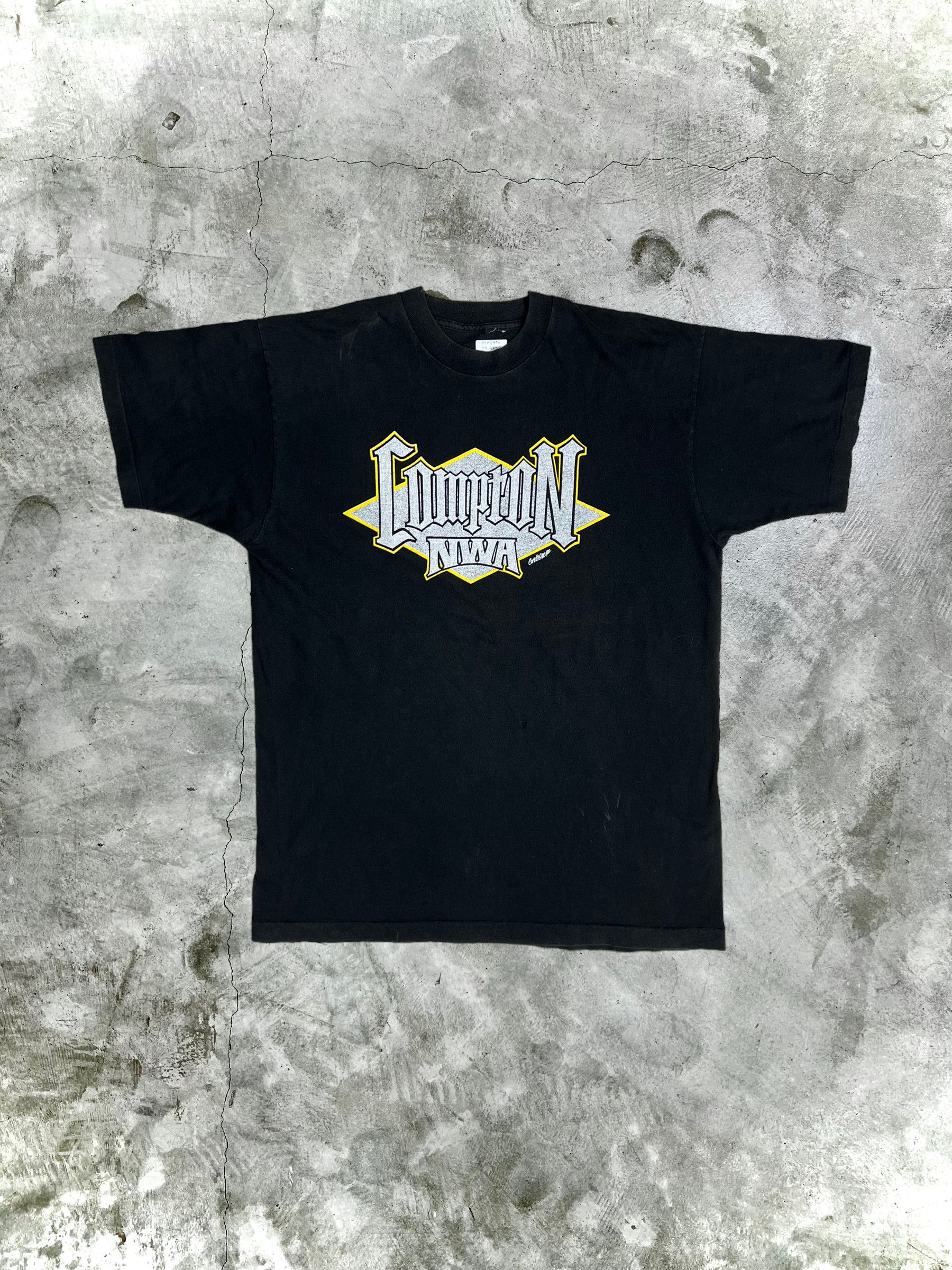 Rap Tees Vtg 90s Nwa Compton Mr Cartoon Autograph Raptee Xl Gtmd496 Hoodie, Sweatshirt | FlexRushtees.com