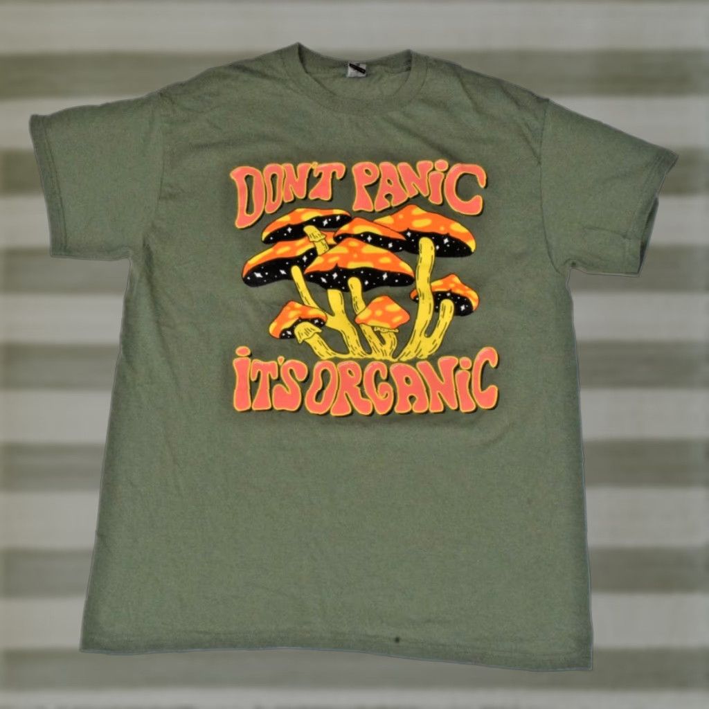 Gildan T Shirt Green 2011 Mushrooms Dont Panic Its Organic Graphic Print Short Sleeve Crew Ne