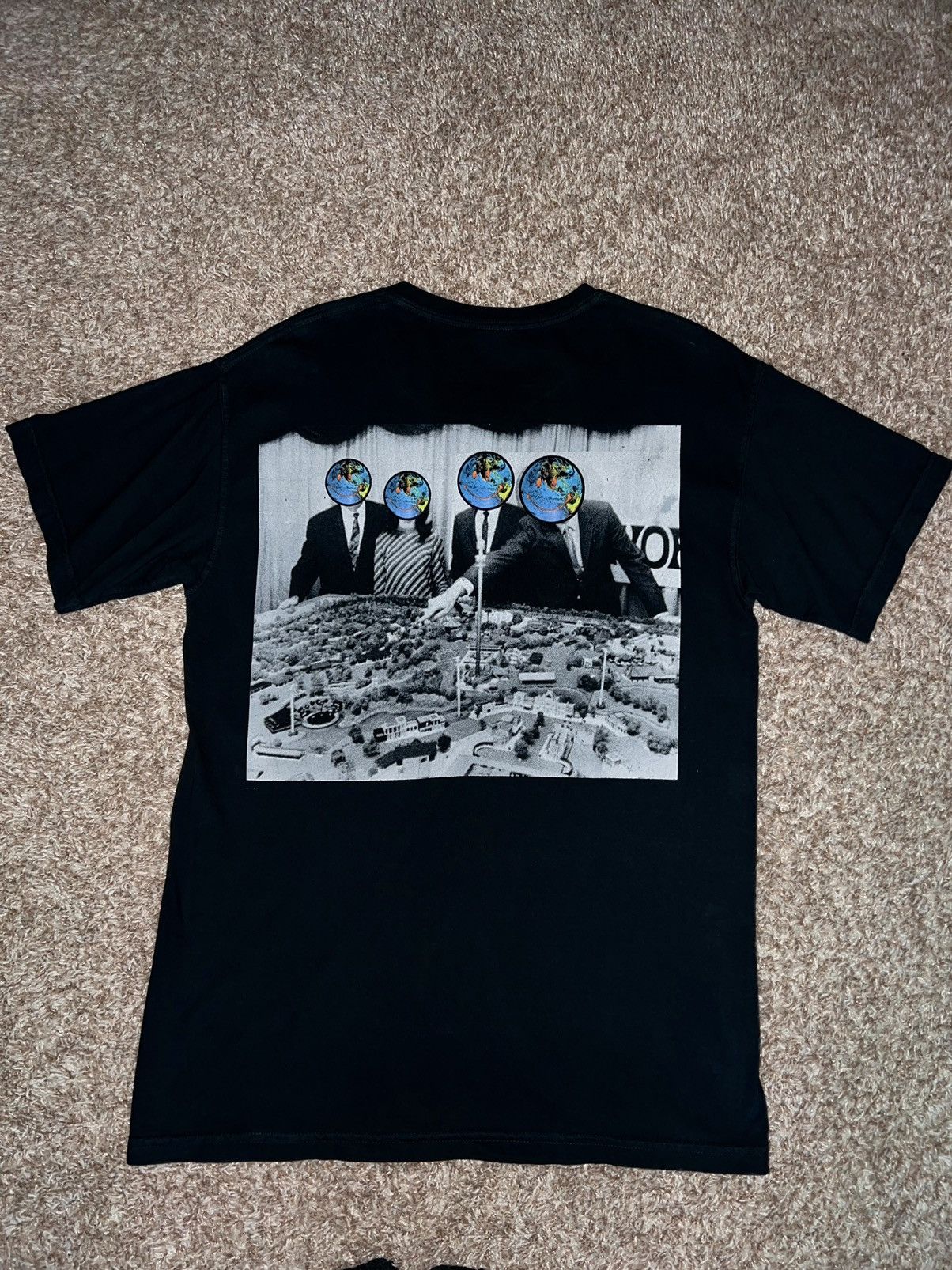 Travis Scott Astroworld Staff Tee 2018 Hoodie, Sweatshirt | FlexRushtees.com
