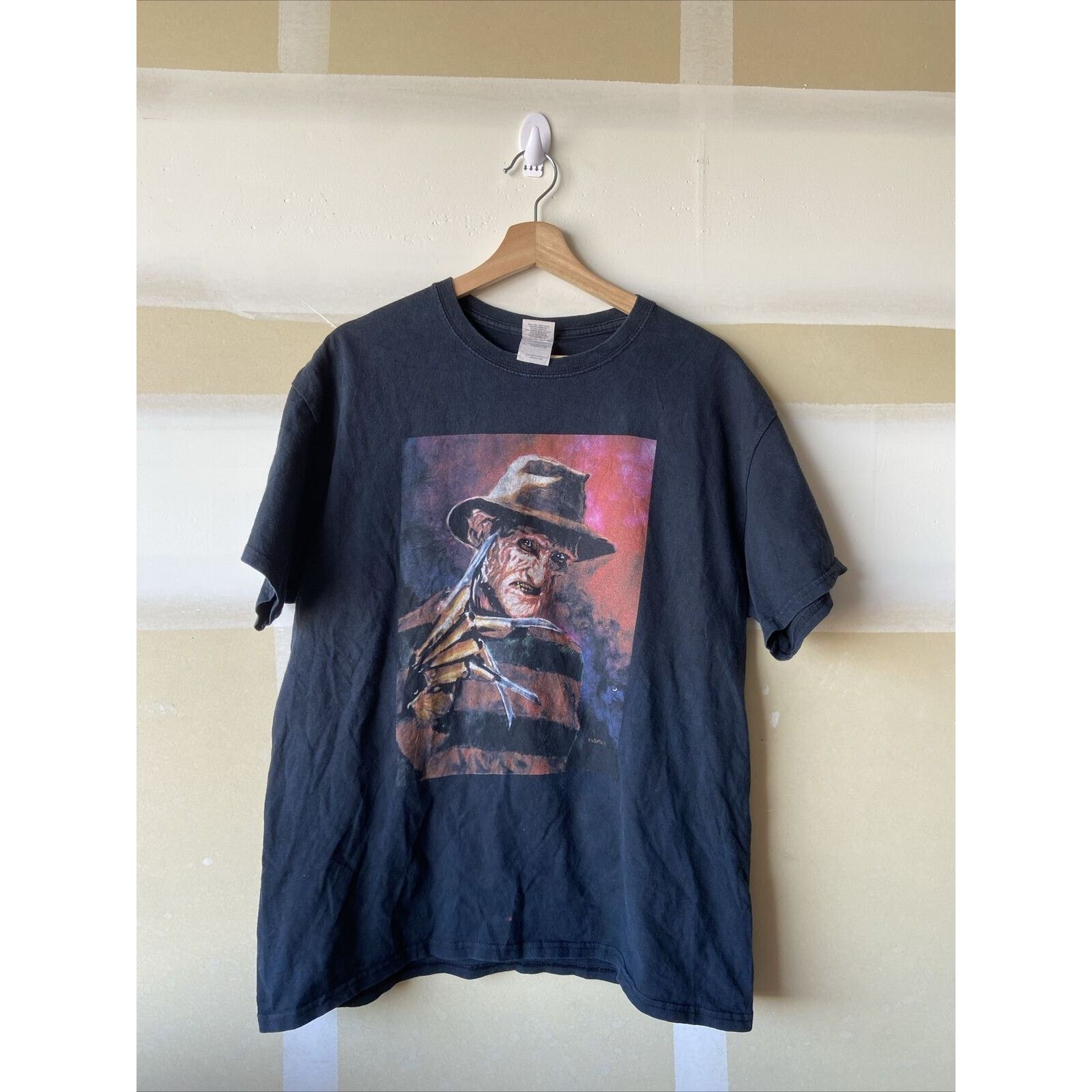 On Freddy Krueger Nightmare On Elm Street T Shirt Size Large