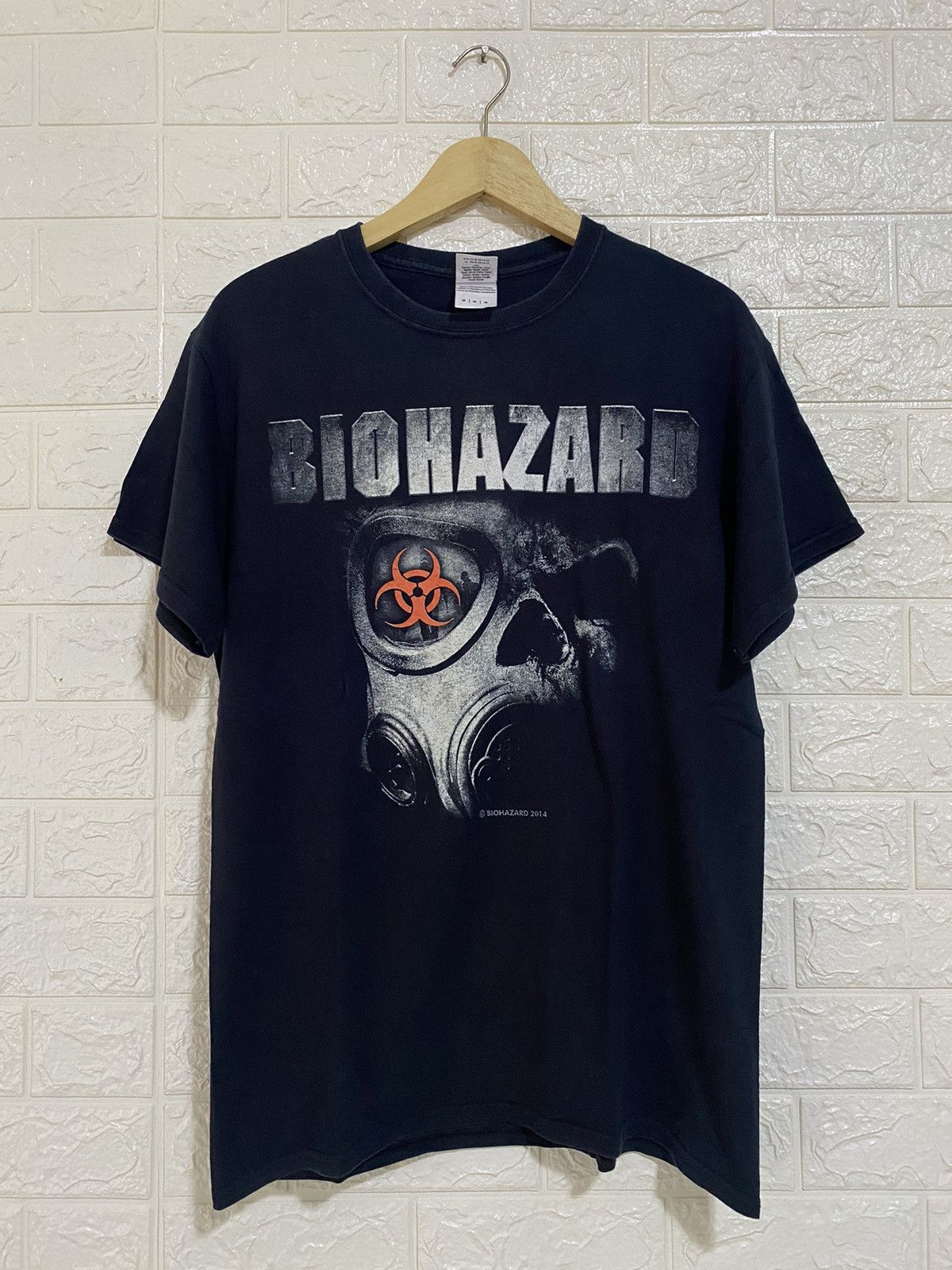 Gildan Biohazard European Tour 2014 Tshirt Hoodie, Sweatshirt | FlexRushtees.com