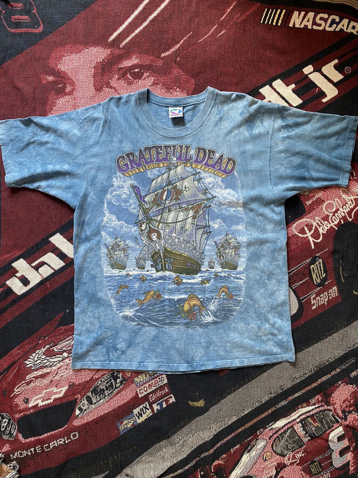 Liquid Blue X Vintage Vintage Liquid Blue Grateful Dead Tie Dye Tee Hoodie, Sweatshirt | AU16VibeMintTees.com