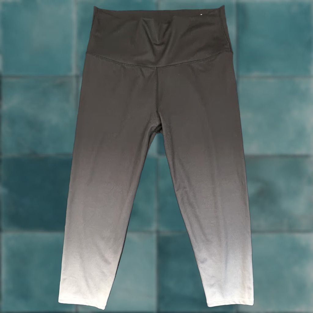 Vintage Aerie Chill Play Move Leggings Capri Gray Ombre Womens L