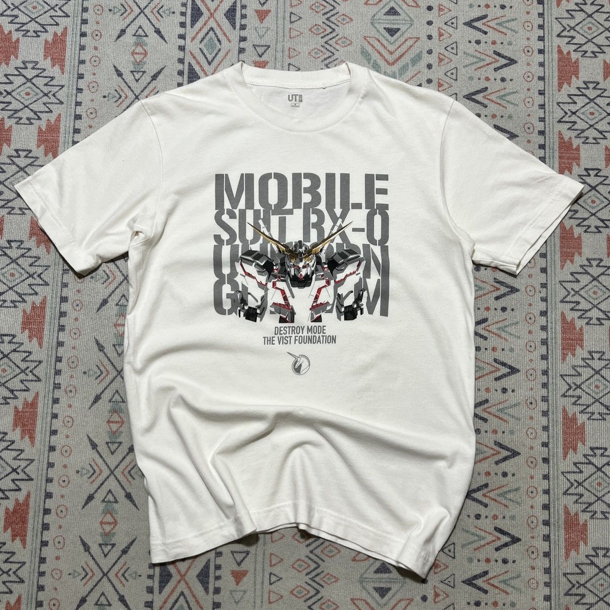 Anime Gundam Uniqlo Tshirt Hoodie, Sweatshirt | FlexRushtees.com