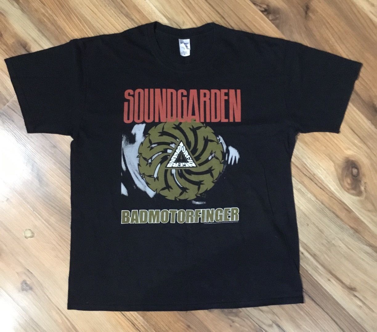 Gildan Soundgarden T Shirt Vintage 2013 Size Xl Hoodie, Sweatshirt | FlexRushtees.com
