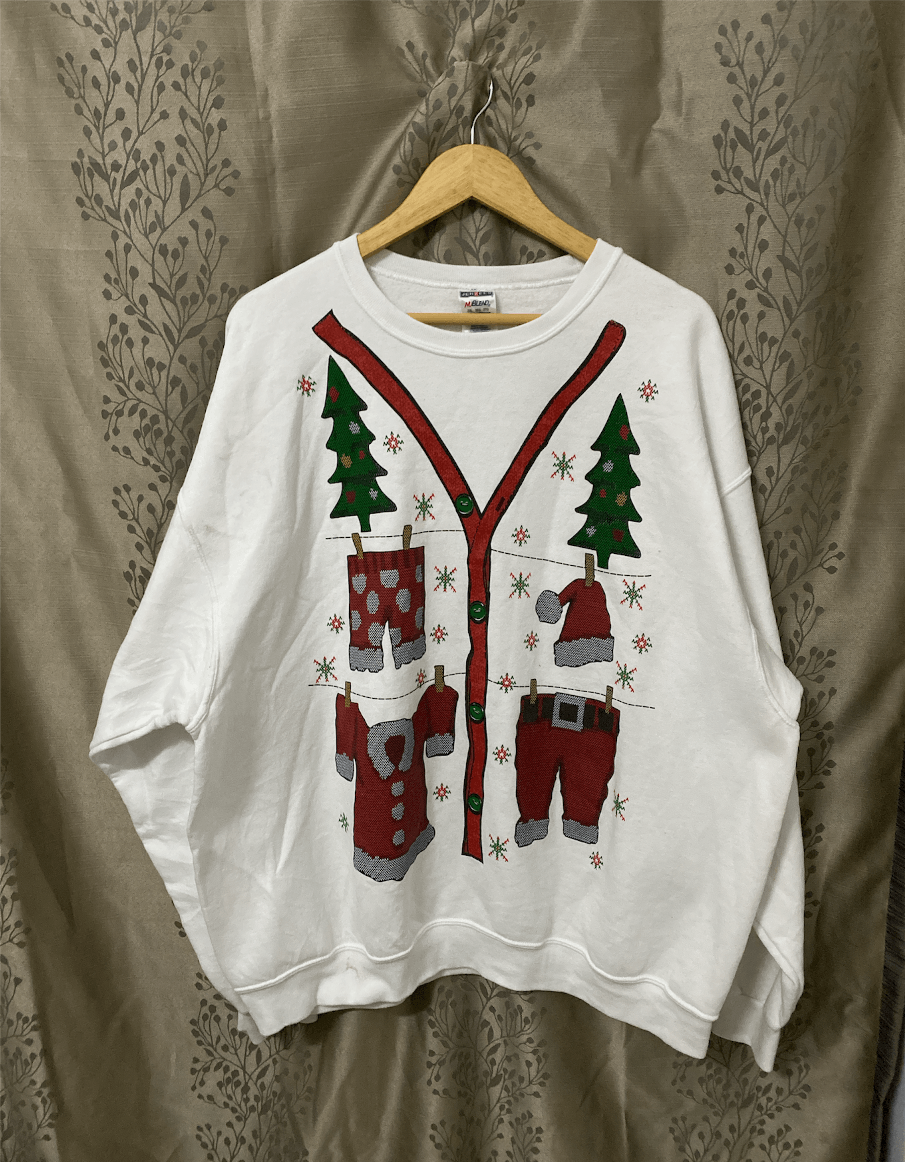 Jerzees Vintage Christmas Art Sweatshirt