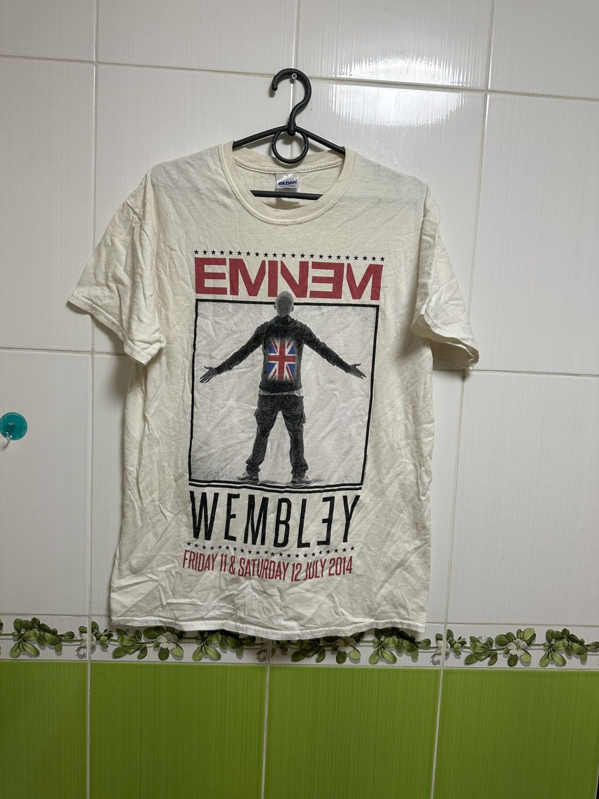 Rap Tees Eminem London Wembley Stadium 2014 Size M Hoodie, Sweatshirt | FlexRushtees.com