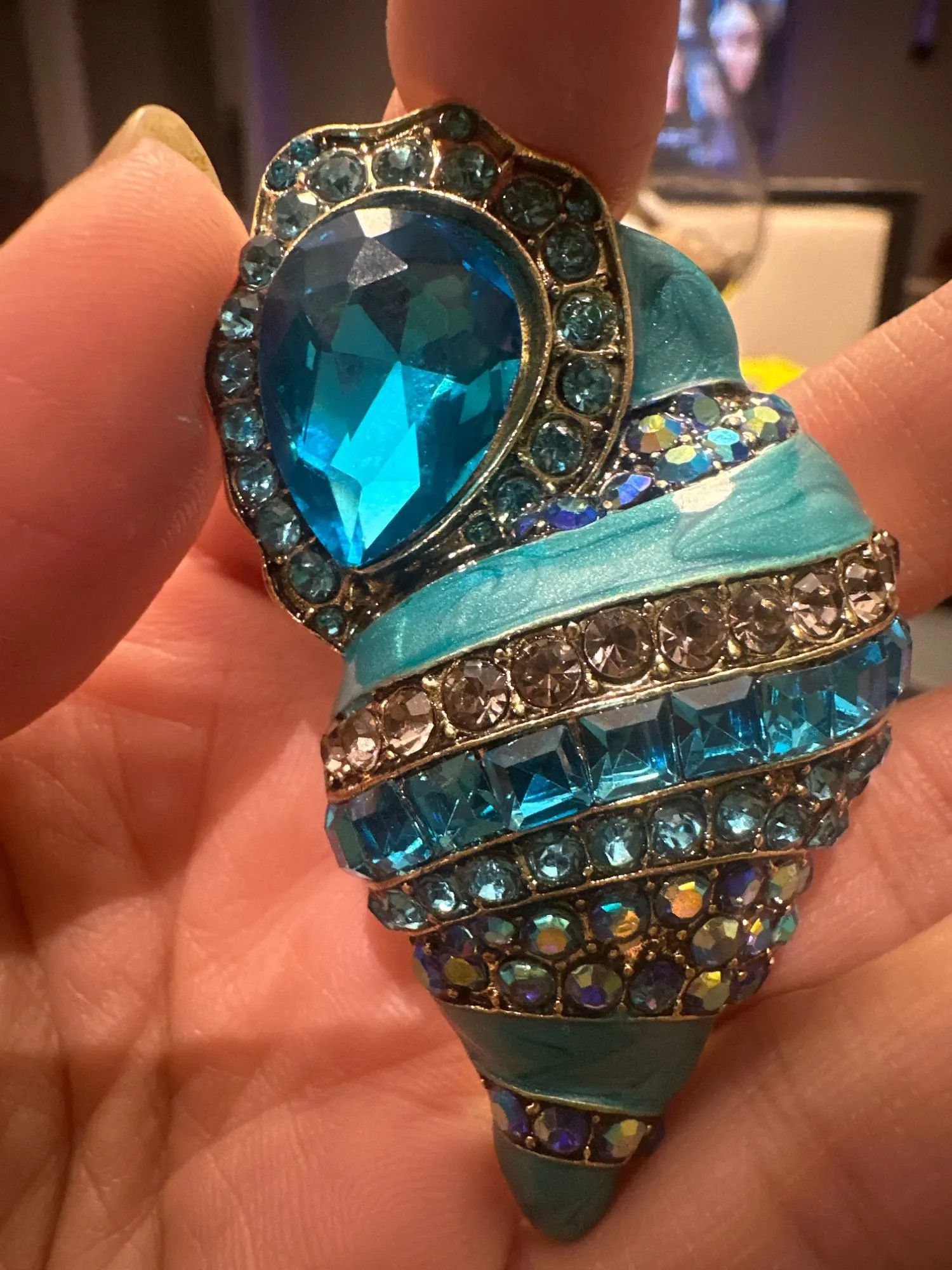 Jewelry Shining Blue Conch Brooch Pin Jewelry Party Gift For Her