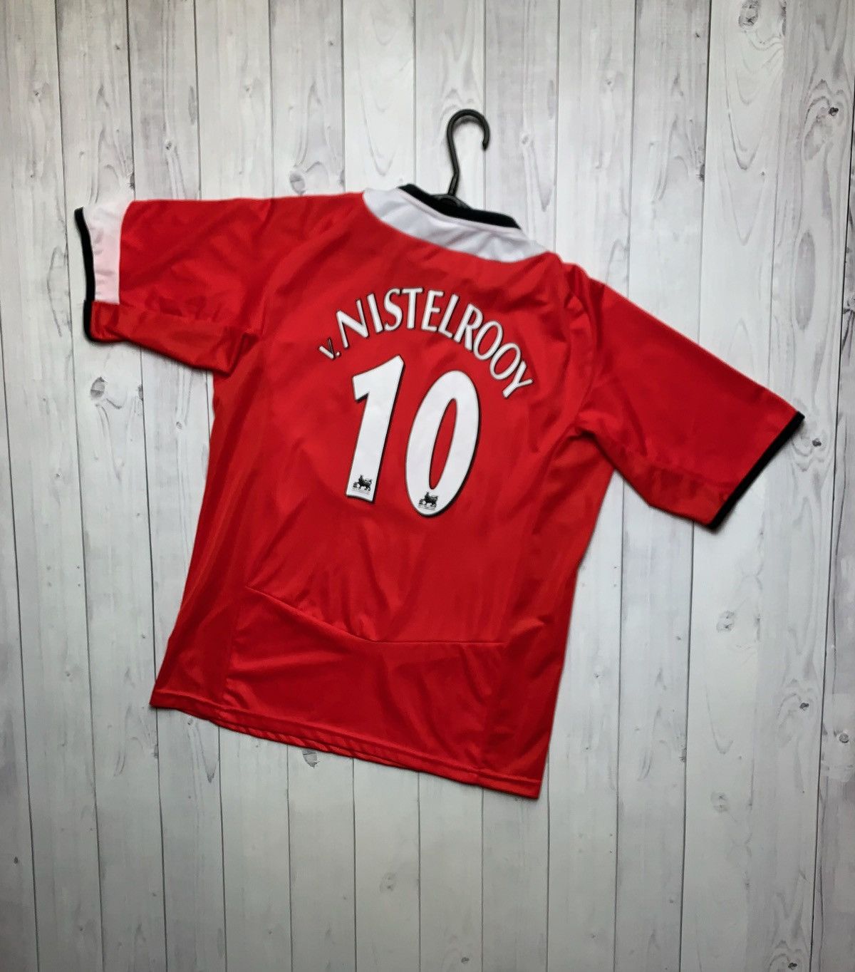 Vintage Van Nistelrooy Soccer Tee Red Rare Size M Hoodie, Sweatshirt | FlexRushtees.com