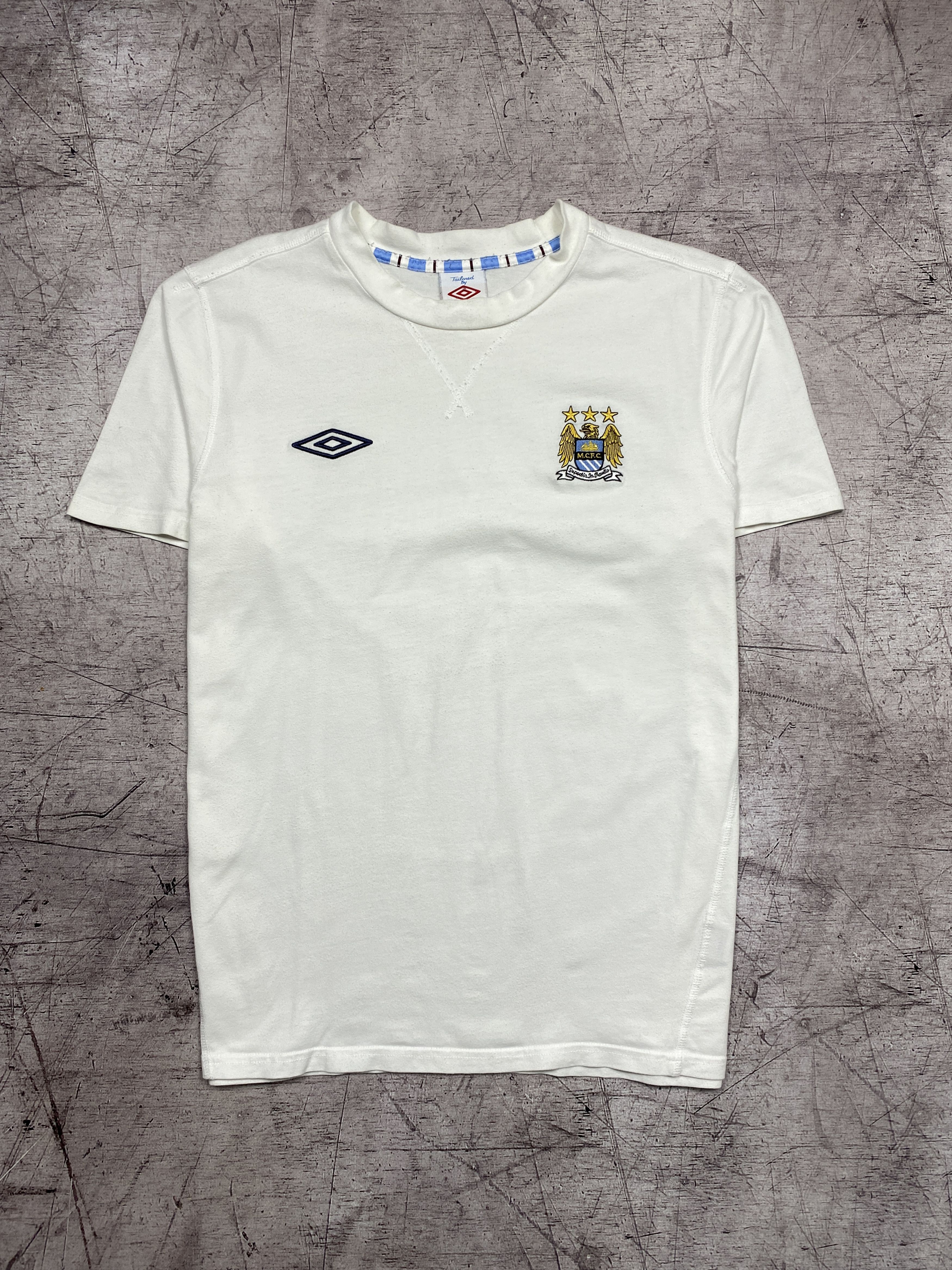 Vintage Umbro Manchester City Vintage Mens Jersey T Shirt Hoodie, Sweatshirt | FlexRushtees.com