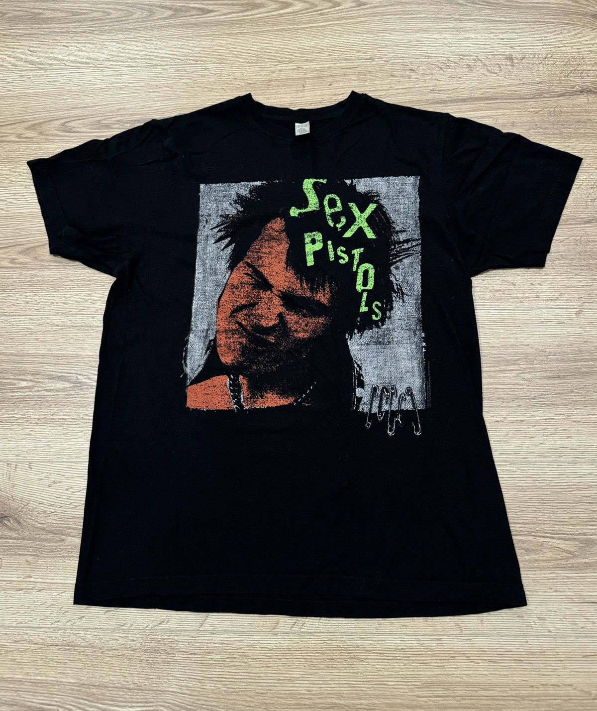 Vintage Y2k Sex Pistols 2006 Concert Band Tee Shirt Hoodie, Sweatshirt | FlexRushtees.com