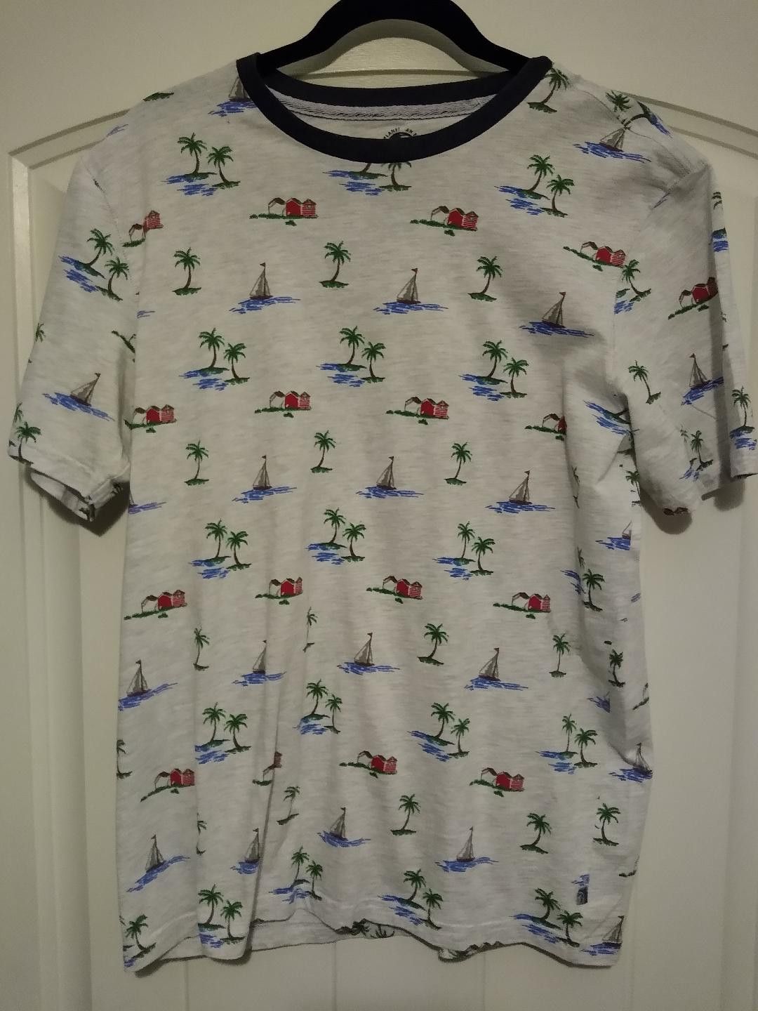 Free Planet Cotton Blend Tropical Designed Eco Friendly Tee Shirt