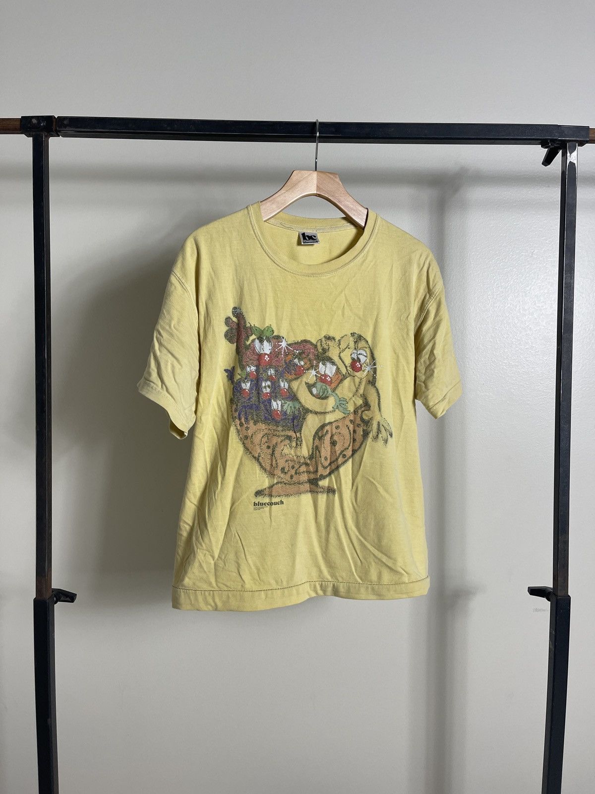 Noah 2018 Bluecouch Fruit Bowl Guest Artist Airbrush Tee Hoodie, Sweatshirt | FlexRushtees.com