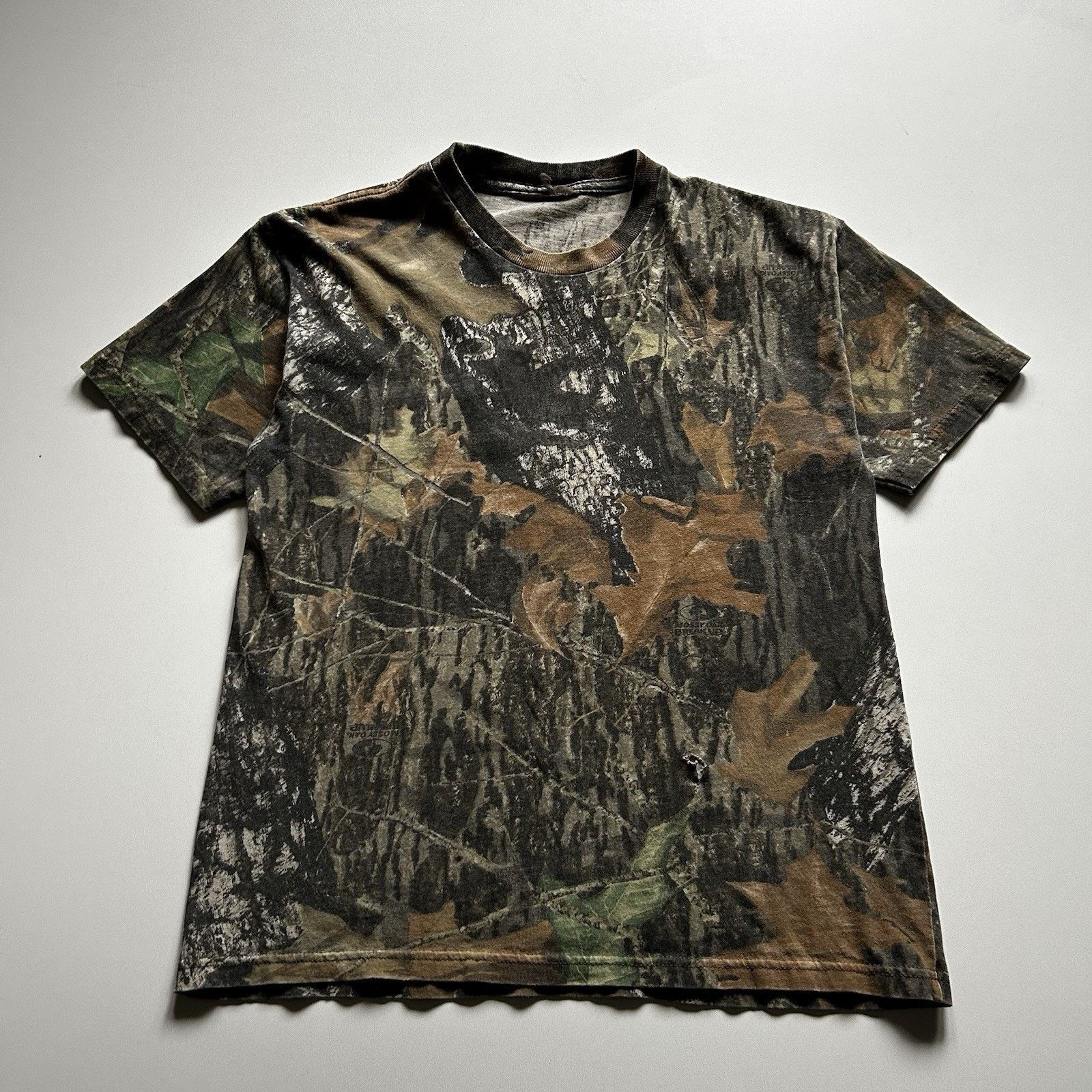 Vintage Realtree Camo T Shirt Size Xs Y2k Camouflage Rare Hoodie, Sweatshirt | FlexRushtees.com