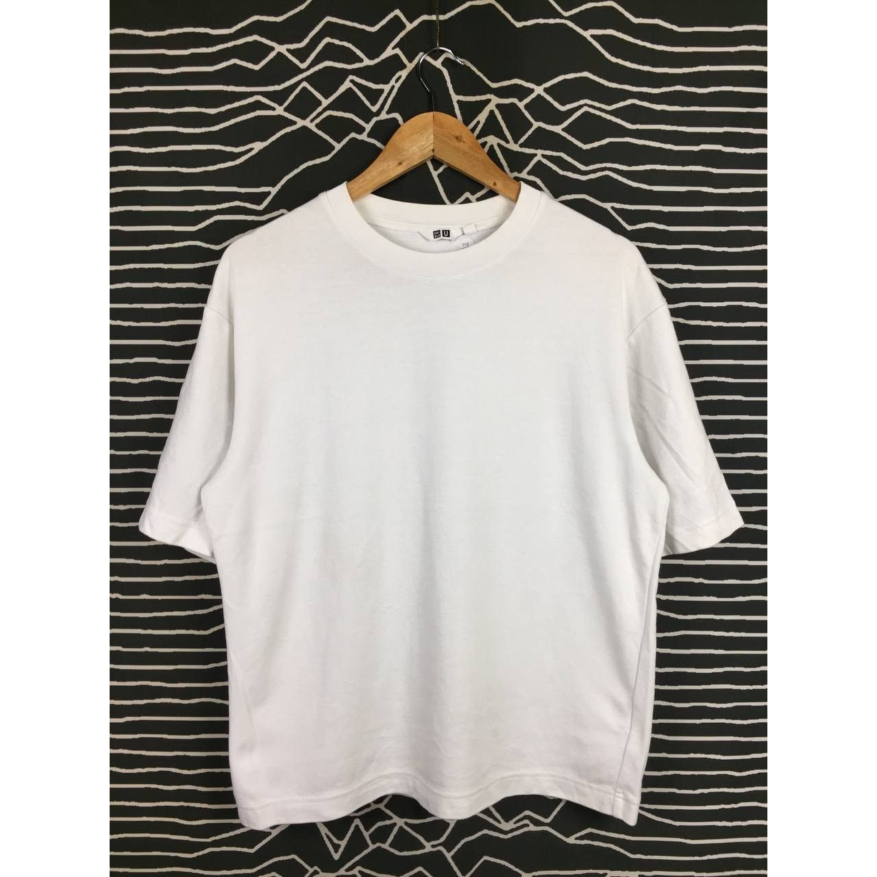 Uniqlo U Airism Crew Neck Half Sleeve Oversized Tee Hoodie, Sweatshirt | FlexRushtees.com