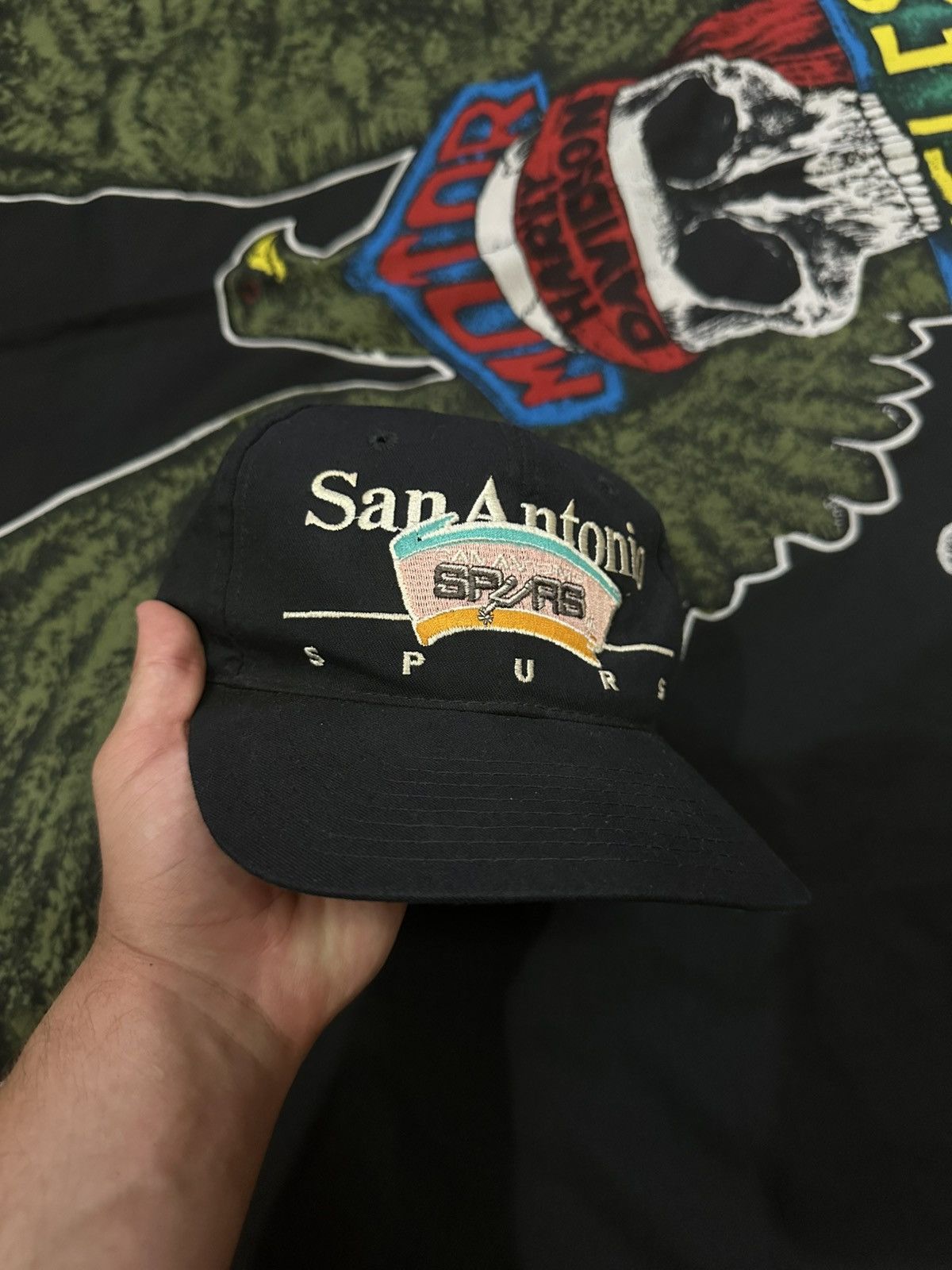 Twins Vintage Rare San Antonio Spurs Cap Basketball T-Shirts, Hoodie, Sweatshirt | FlexRushtees.com