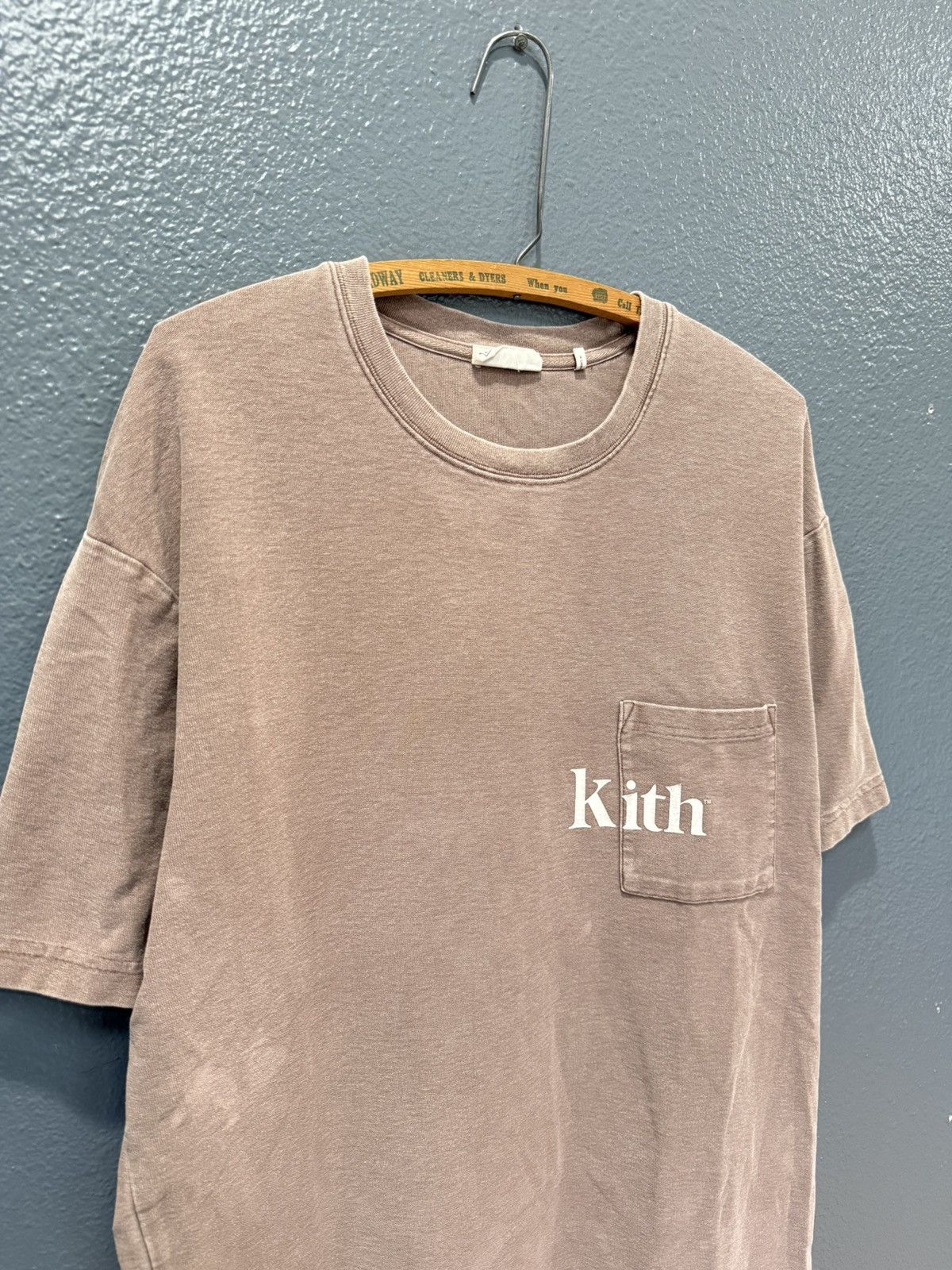 Kith Red Dyed Cotton Mens Pocket Tee Shirt Medium Hoodie, Sweatshirt | FlexRushtees.com