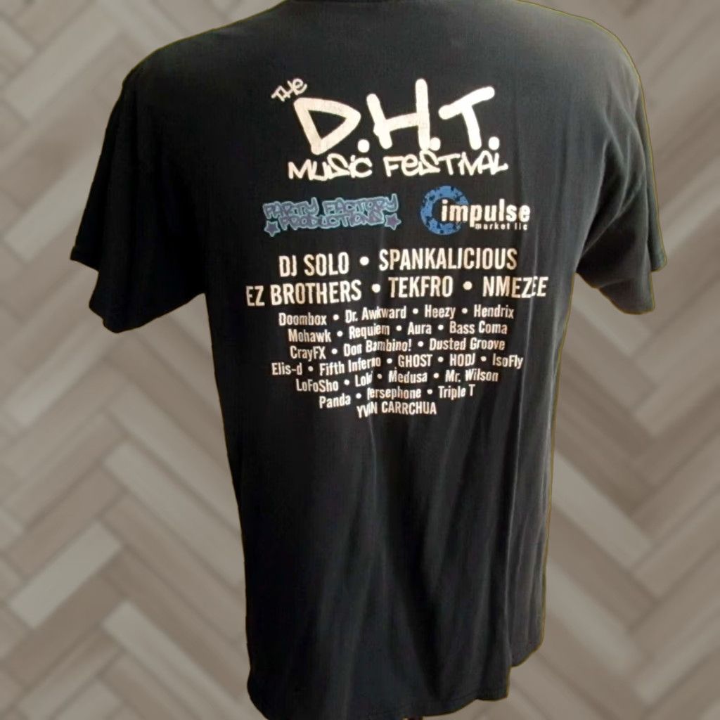 Gildan Vintage Large T Shirt D H T Music Festival Tour Black Concert Men Tee Gildan 1990s 1990 1999 Hoodie, Sweatshirt