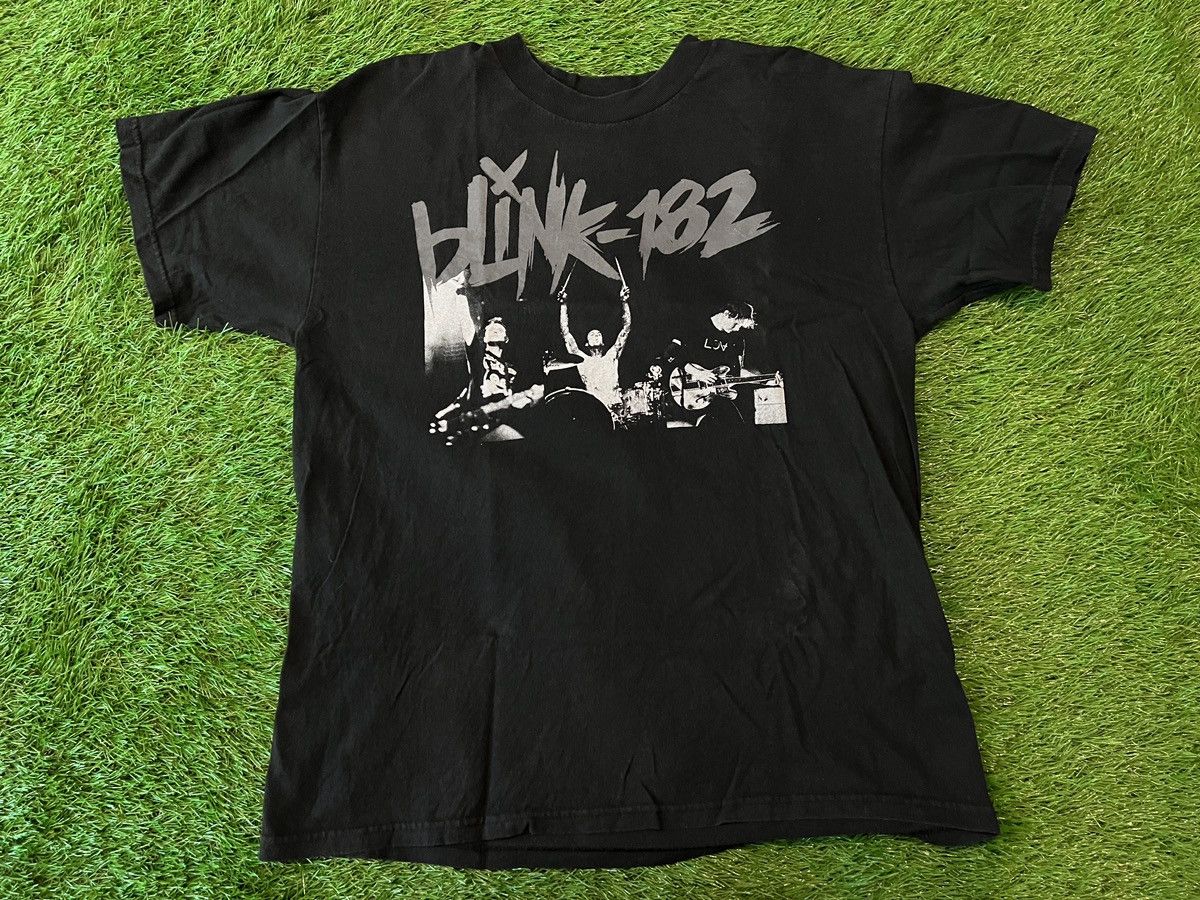 Band Tees Blink 182 Neighborhoods 2011 Tour Shirt Merch Double Sided Hoodie, Sweatshirt | FlexRushtees.com