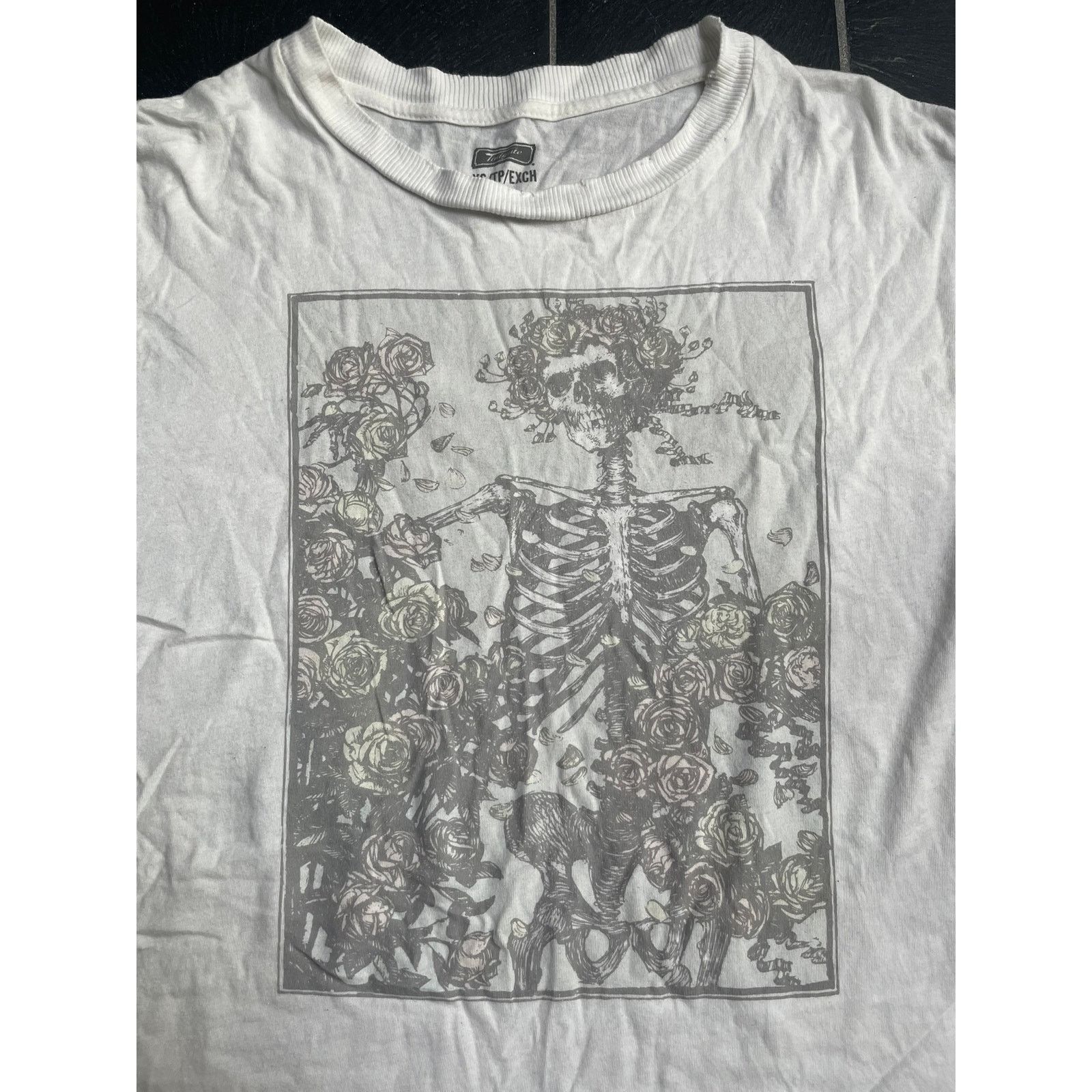 Dead Grateful Dead Graphic Distressed Tee Size Xs Hoodie, Sweatshirt | FlexRushtees.com