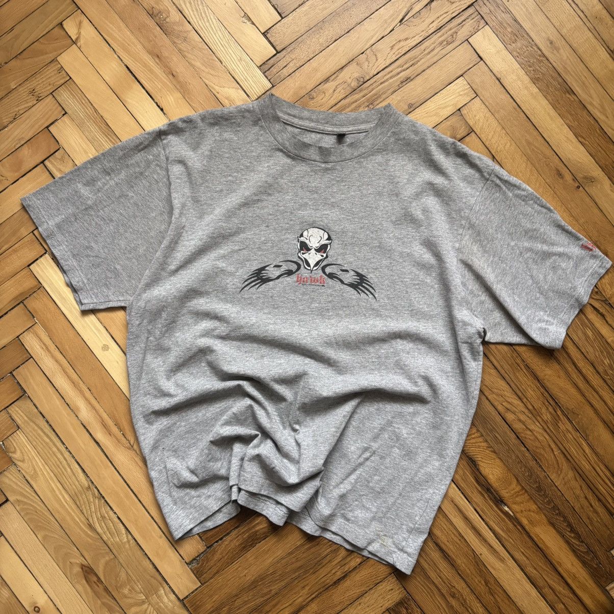 Vintage Y2k Tony Hawk Skateboarding Boxy T Shirt Hoodie, Sweatshirt | FlexRushtees.com