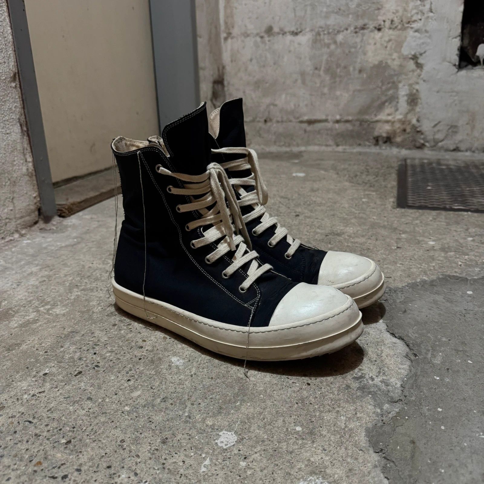 Owens Rick Owens Drkshdw 2 Tone Ramones High Top T-Shirts, Hoodie, Sweatshirt | AU16VibeMintTees.com