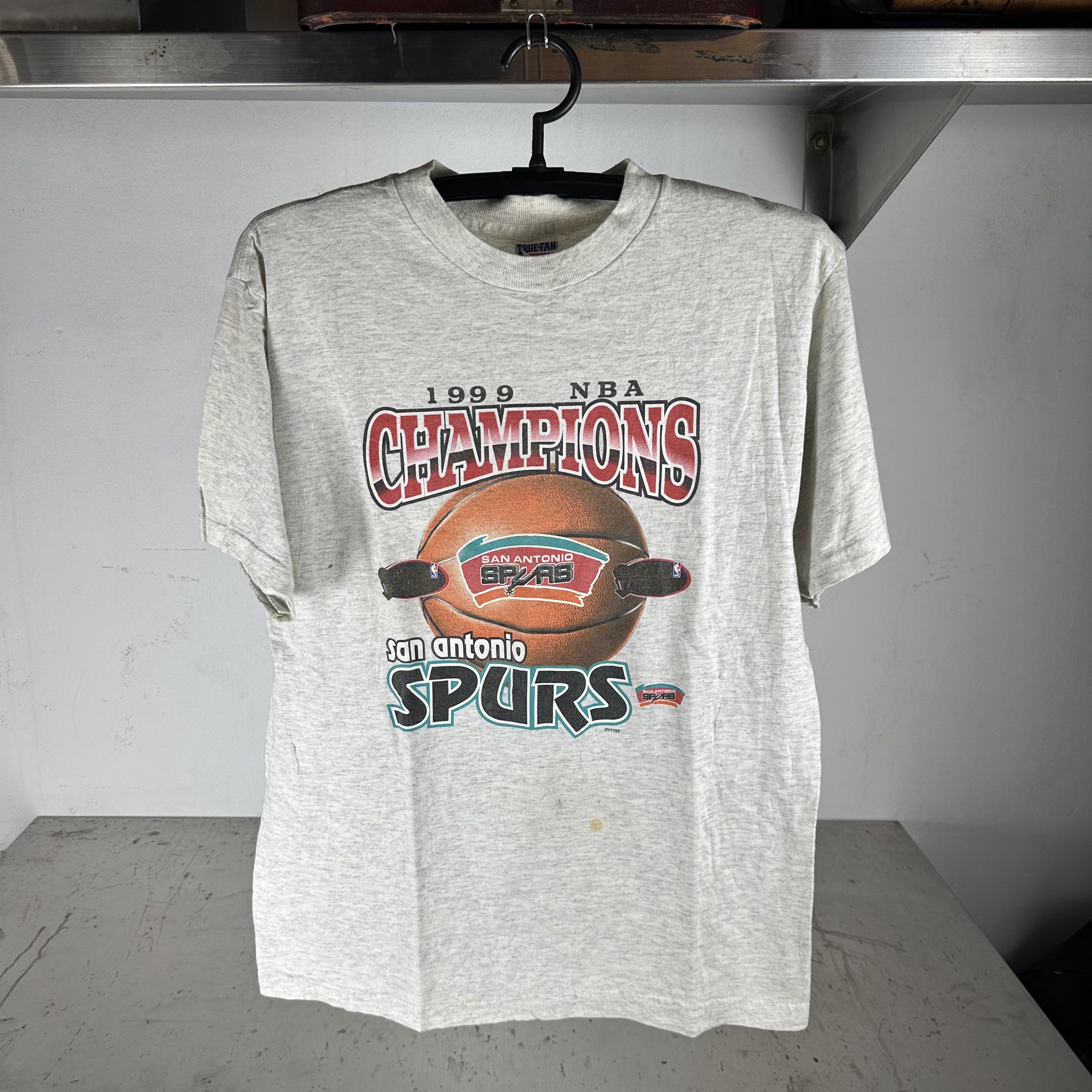 Vintage 1999 San Antonio Spurs Nba Champions Graphic T Shirt