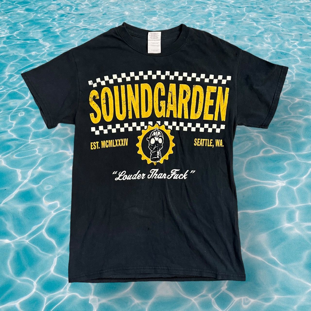 Insane Vintage Soundgarden Tour Tee Hoodie, Sweatshirt | FlexRushtees.com