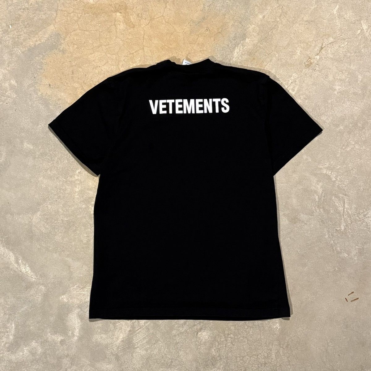 Vetements Aw2018 Staff Printed Logo Tee Hoodie, Sweatshirt | FlexRushtees.com