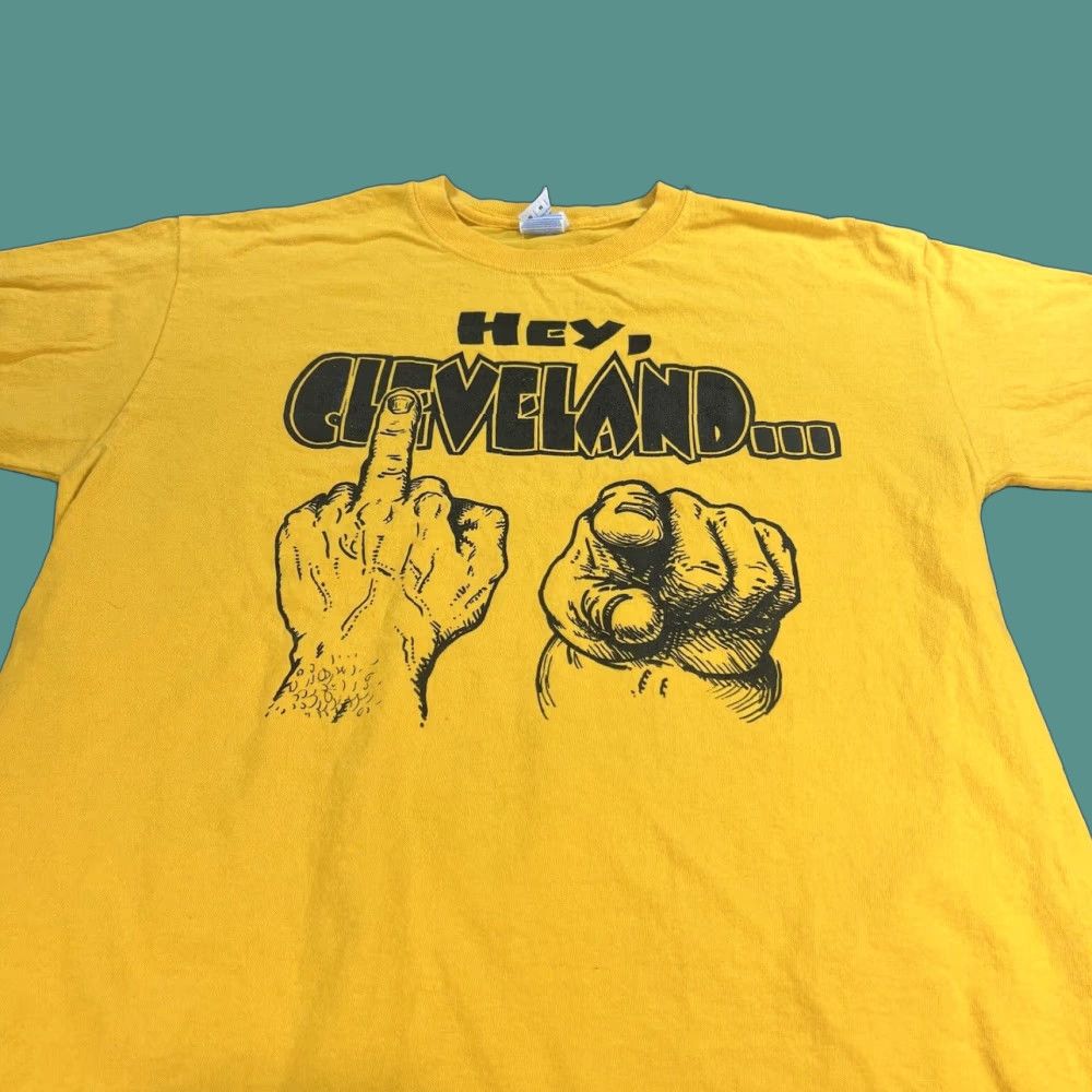 Gildan Vintage Pittsburgh Parody Shirt Adult S Yellow Gildan T Shirt Men Short Sleeve Crew Neck 90s