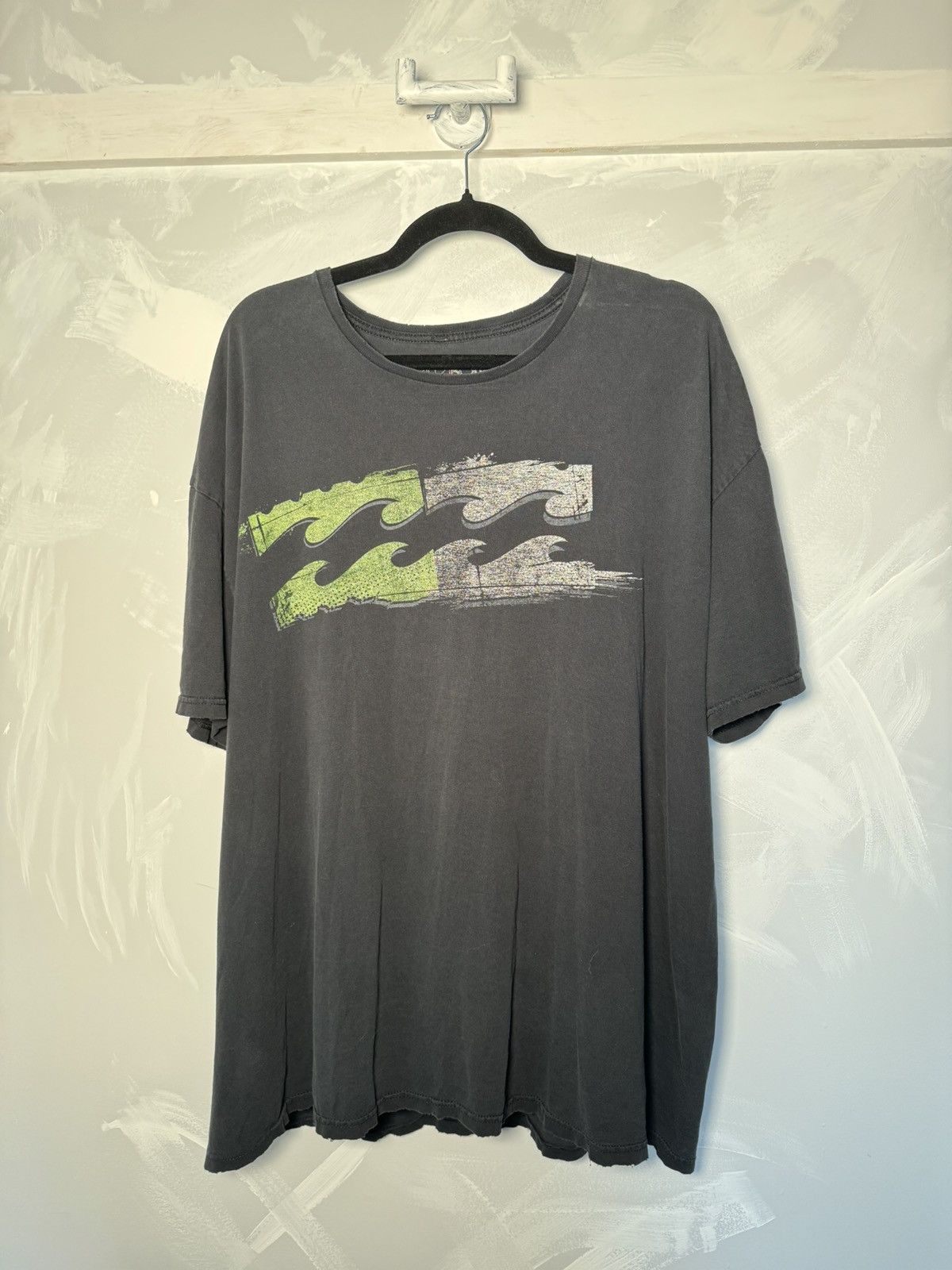 X Vintage Billabong Black T Shirt Oversized Faded Vintage Wave Design