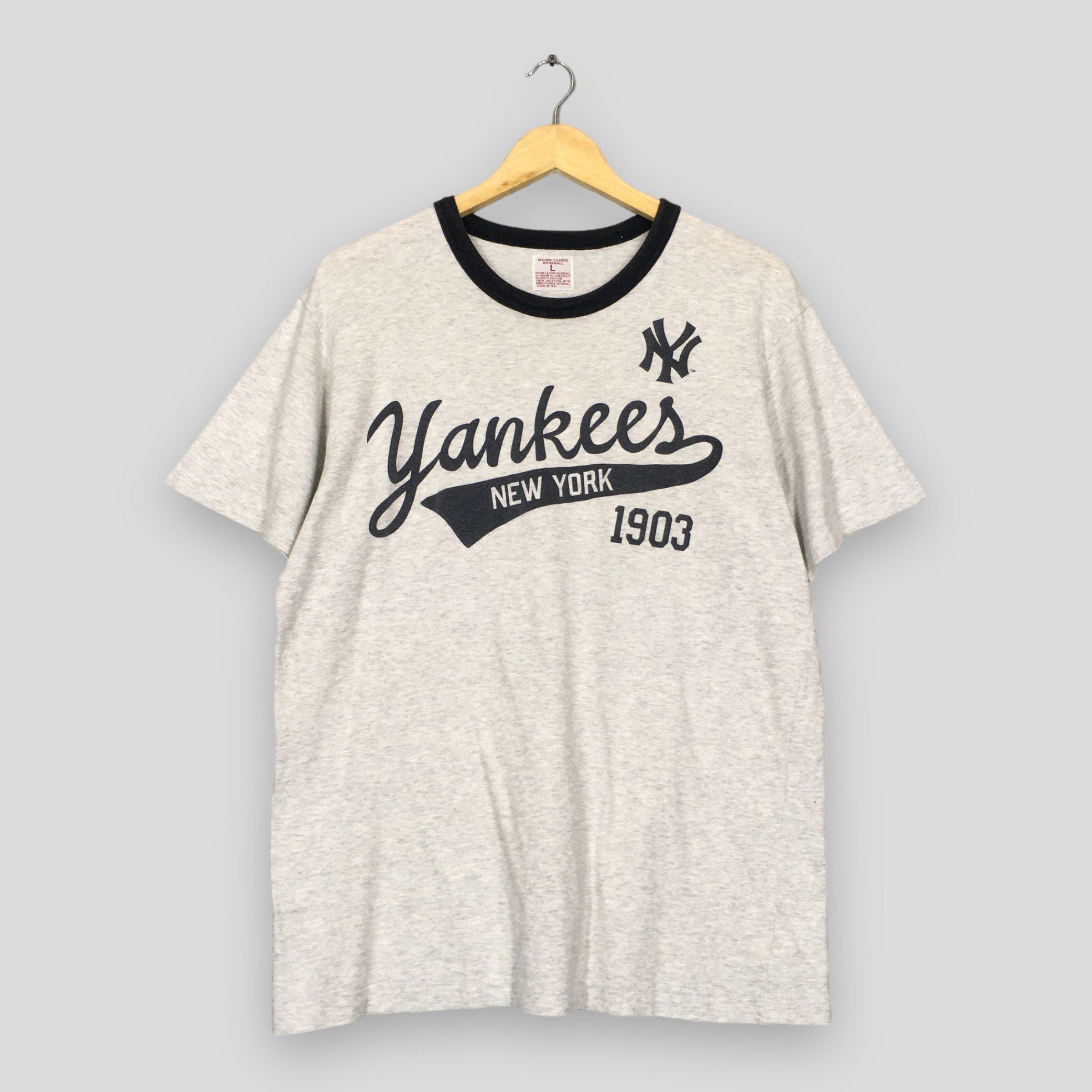Mlb Vintage New York Yankees Mlb T Shirt Large Hoodie, Sweatshirt | FlexRushtees.com
