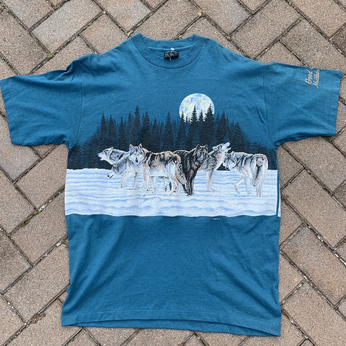 Vintage 1991 Wolves Tee Hoodie, Sweatshirt | FlexRushtees.com