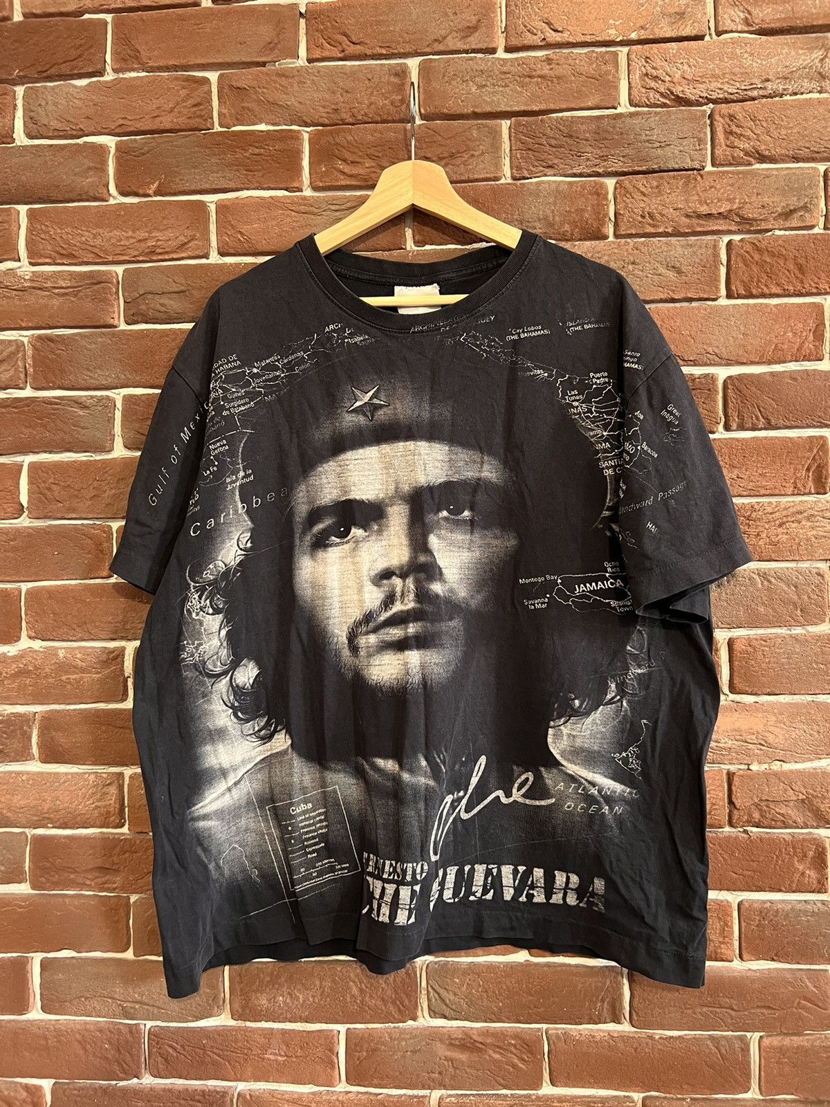 Rare Vintage Che Guevara All Over Prin T Shirt Photo Art Tee Hoodie, Sweatshirt | FlexRushtees.com