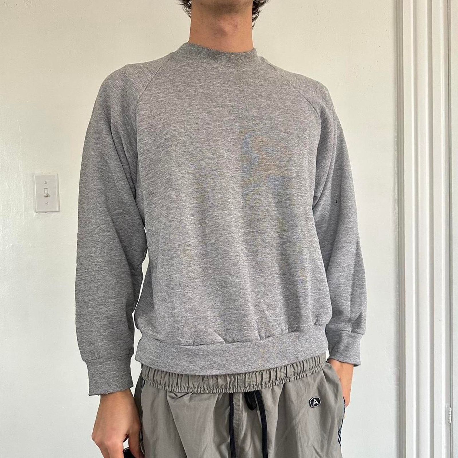 Vintage 90s Blank Grey Cotton Fruit Loom Crewneck Sweatshirt