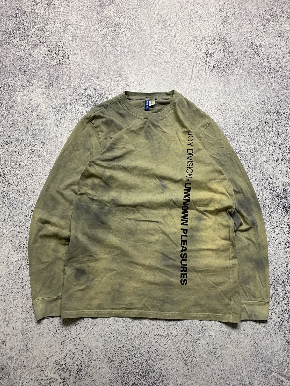 Division Joy Division Unknown Pleasures 2018 Faded Long Sleeve T-Shirts, Hoodie, Sweatshirt | AU16VibeMintTees.com