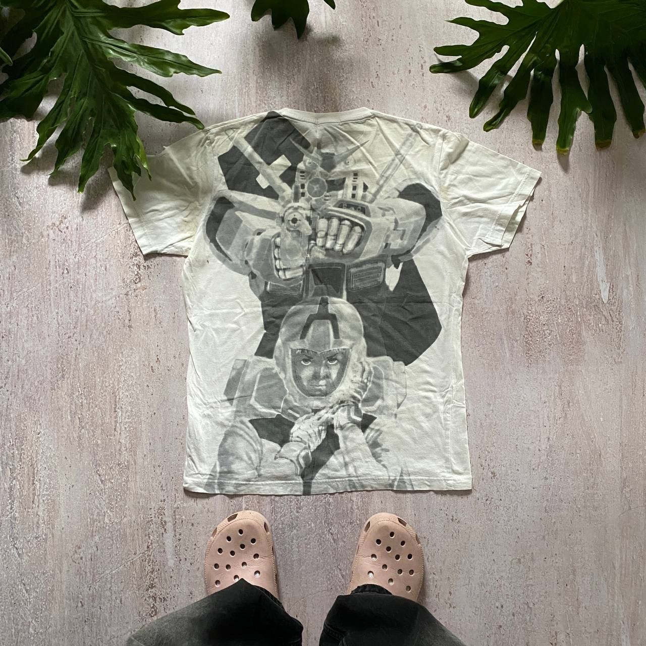 Uniqlo Anime Amazing Rare T Shirt 273 Hoodie, Sweatshirt | FlexRushtees.com