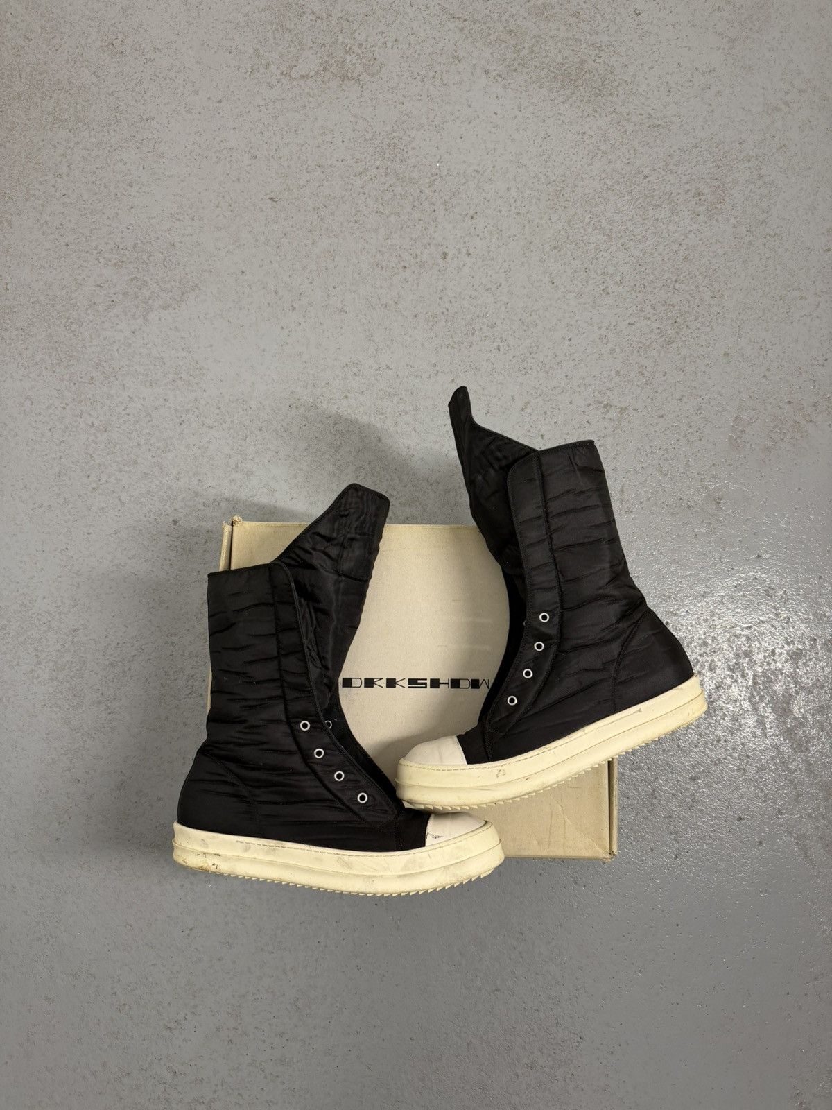 Owens Drkshdw Rick Owens Drkshdw Laceless High Ramones With Box T-Shirts, Hoodie, Sweatshirt | AU16VibeMintTees.com
